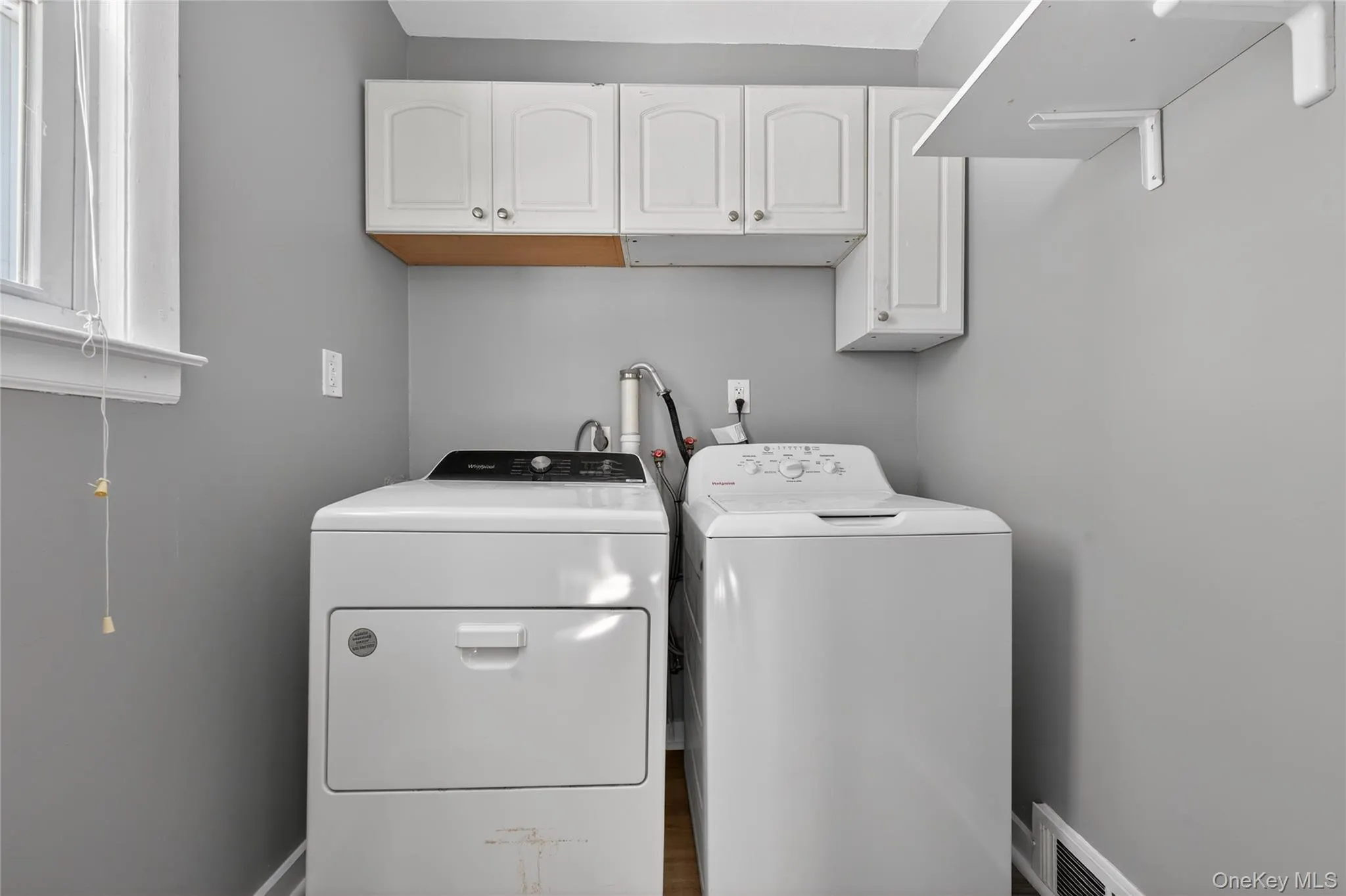 644 Northville Turnpike, Riverhead, NY, 3 Bedrooms Bedrooms, 7 Rooms Rooms,1 BathroomBathrooms,Residential Lease,For Rent,Northville,0,964381 644 Northville Turnpike, Riverhead, NY, 3 Bedrooms Bedrooms, 7 Rooms Rooms,1 BathroomBathrooms,Residential Lease,For Rent,Northville,0,964381