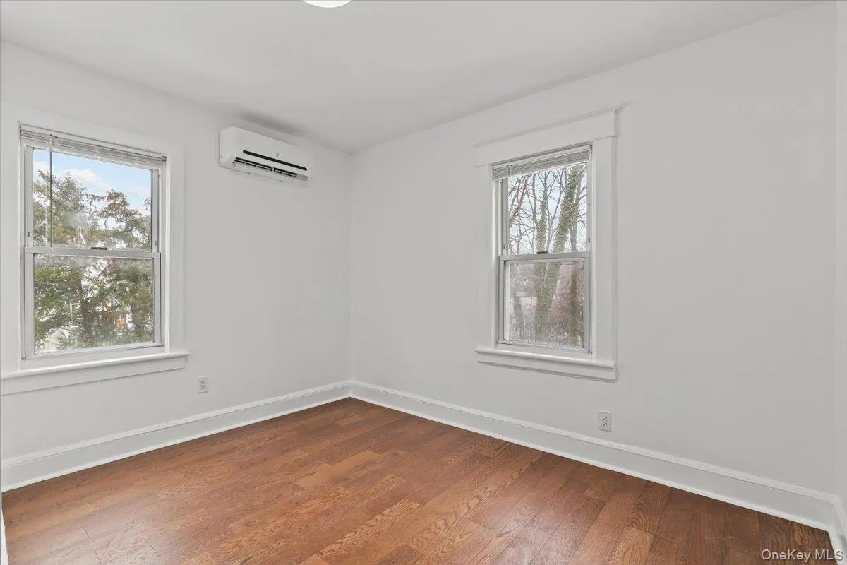 7 Dunwoodie Street, Eastchester, NY, 1 Bedroom Bedrooms, 3 Rooms Rooms,1 BathroomBathrooms,Residential Lease,For Rent,Dunwoodie,0,964386 7 Dunwoodie Street, Eastchester, NY, 1 Bedroom Bedrooms, 3 Rooms Rooms,1 BathroomBathrooms,Residential Lease,For Rent,Dunwoodie,0,964386