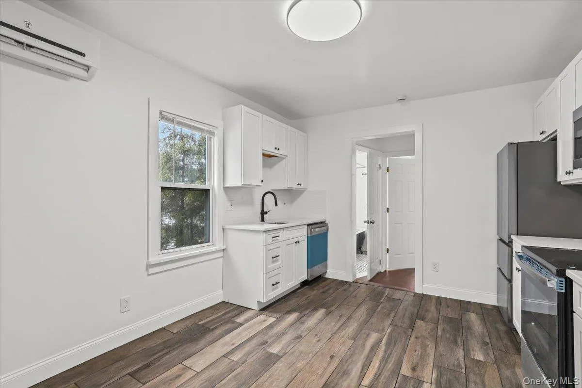 7 Dunwoodie Street, Eastchester, NY, 1 Bedroom Bedrooms, 3 Rooms Rooms,1 BathroomBathrooms,Residential Lease,For Rent,Dunwoodie,0,964386 7 Dunwoodie Street, Eastchester, NY, 1 Bedroom Bedrooms, 3 Rooms Rooms,1 BathroomBathrooms,Residential Lease,For Rent,Dunwoodie,0,964386