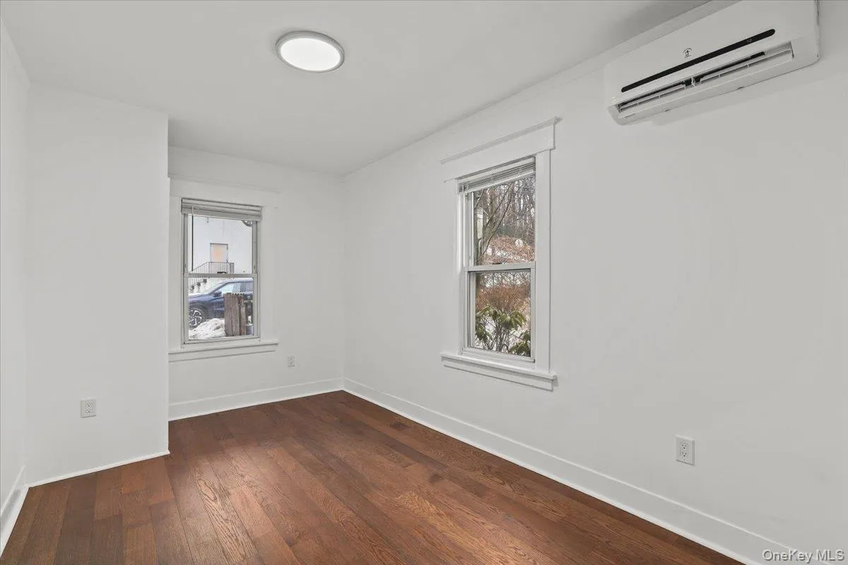 7 Dunwoodie Street, Eastchester, NY, 1 Bedroom Bedrooms, 3 Room Rooms,1 BathroomBathrooms,Residential Lease,For Rent,Dunwoodie,0,964386 7 Dunwoodie Street, Eastchester, NY, 1 Bedroom Bedrooms, 3 Room Rooms,1 BathroomBathrooms,Residential Lease,For Rent,Dunwoodie,0,964386