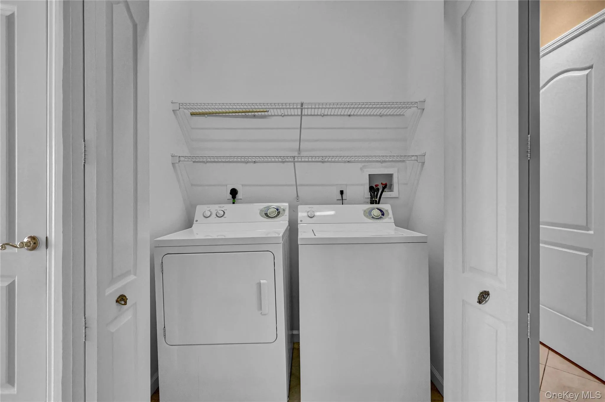 85 Constantine Way, Brookhaven, NY, 2 Bedrooms Bedrooms, 5 Rooms Rooms,2 BathroomsBathrooms,Residential,For Rent,Constantine,0,964448 85 Constantine Way, Brookhaven, NY, 2 Bedrooms Bedrooms, 5 Rooms Rooms,2 BathroomsBathrooms,Residential,For Rent,Constantine,0,964448