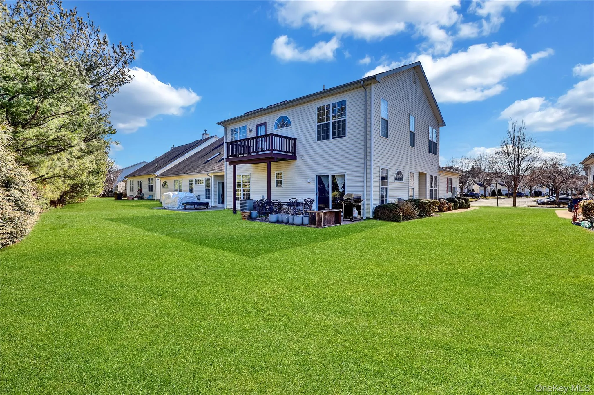 85 Constantine Way, Brookhaven, NY, 2 Bedrooms Bedrooms, 5 Rooms Rooms,2 BathroomsBathrooms,Residential,For Rent,Constantine,0,964448 85 Constantine Way, Brookhaven, NY, 2 Bedrooms Bedrooms, 5 Rooms Rooms,2 BathroomsBathrooms,Residential,For Rent,Constantine,0,964448