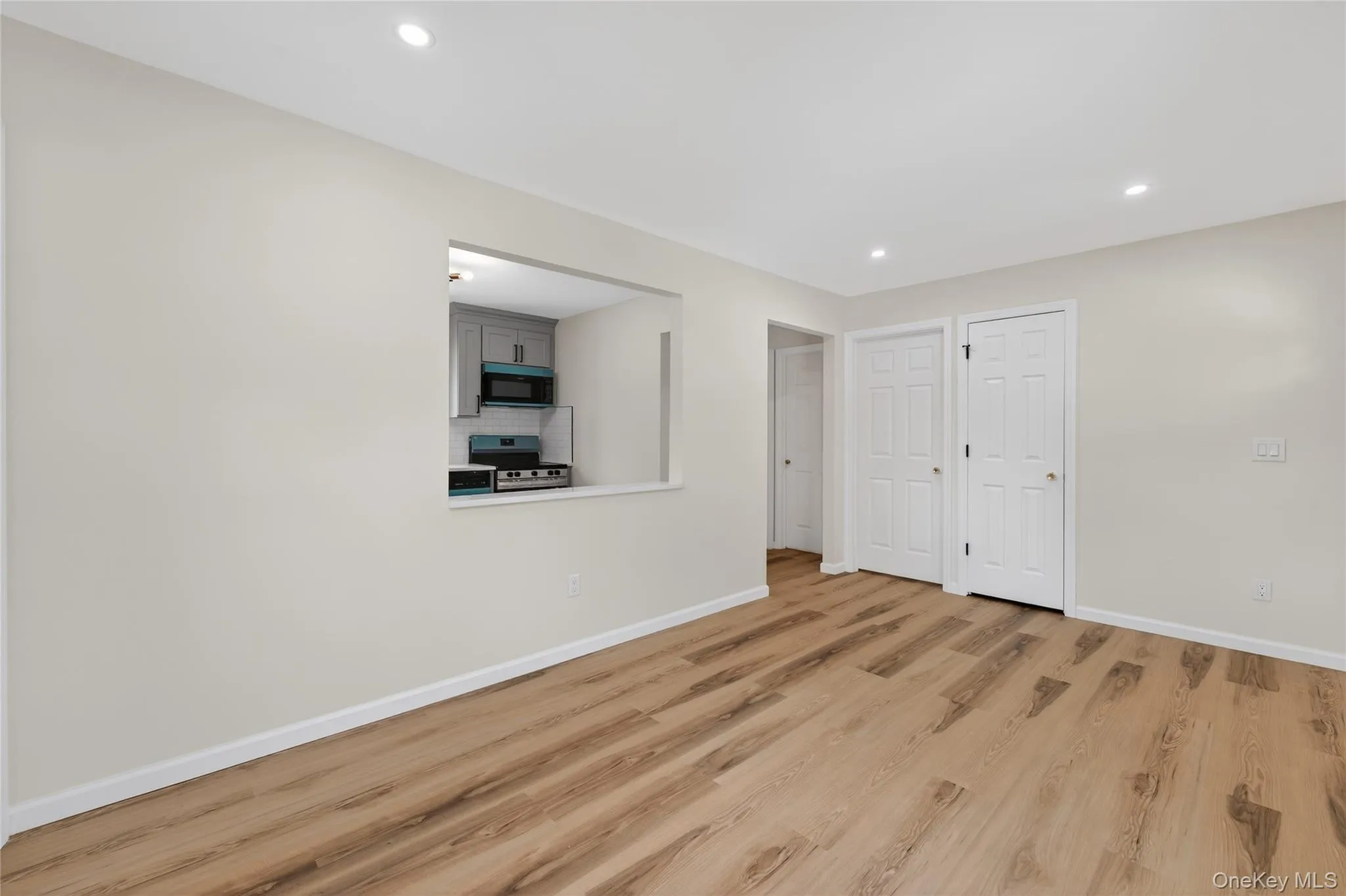 12 Adams Avenue, Babylon, NY, 2 Bedrooms Bedrooms, 5 Rooms Rooms,1 BathroomBathrooms,Residential Lease,For Rent,Adams,0,964452 12 Adams Avenue, Babylon, NY, 2 Bedrooms Bedrooms, 5 Rooms Rooms,1 BathroomBathrooms,Residential Lease,For Rent,Adams,0,964452