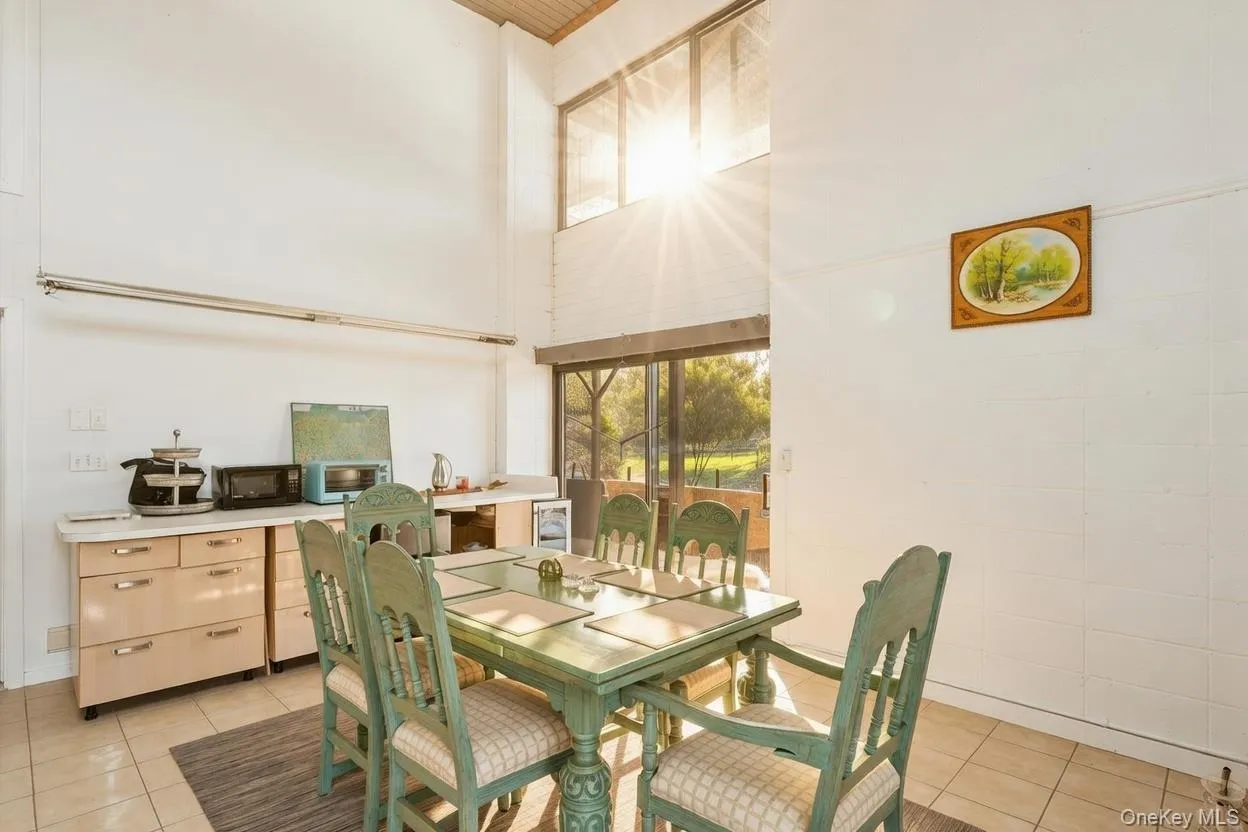 29 Huntting Road, East Hampton, NY, 4 Bedrooms Bedrooms, 13 Rooms Rooms,3 BathroomsBathrooms,Residential Lease,For Rent,Huntting,0,964459 29 Huntting Road, East Hampton, NY, 4 Bedrooms Bedrooms, 13 Rooms Rooms,3 BathroomsBathrooms,Residential Lease,For Rent,Huntting,0,964459