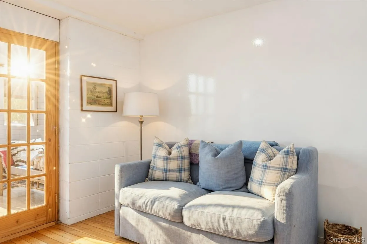 29 Huntting Road, East Hampton, NY, 4 Bedrooms Bedrooms, 13 Rooms Rooms,3 BathroomsBathrooms,Residential Lease,For Rent,Huntting,0,964459 29 Huntting Road, East Hampton, NY, 4 Bedrooms Bedrooms, 13 Rooms Rooms,3 BathroomsBathrooms,Residential Lease,For Rent,Huntting,0,964459