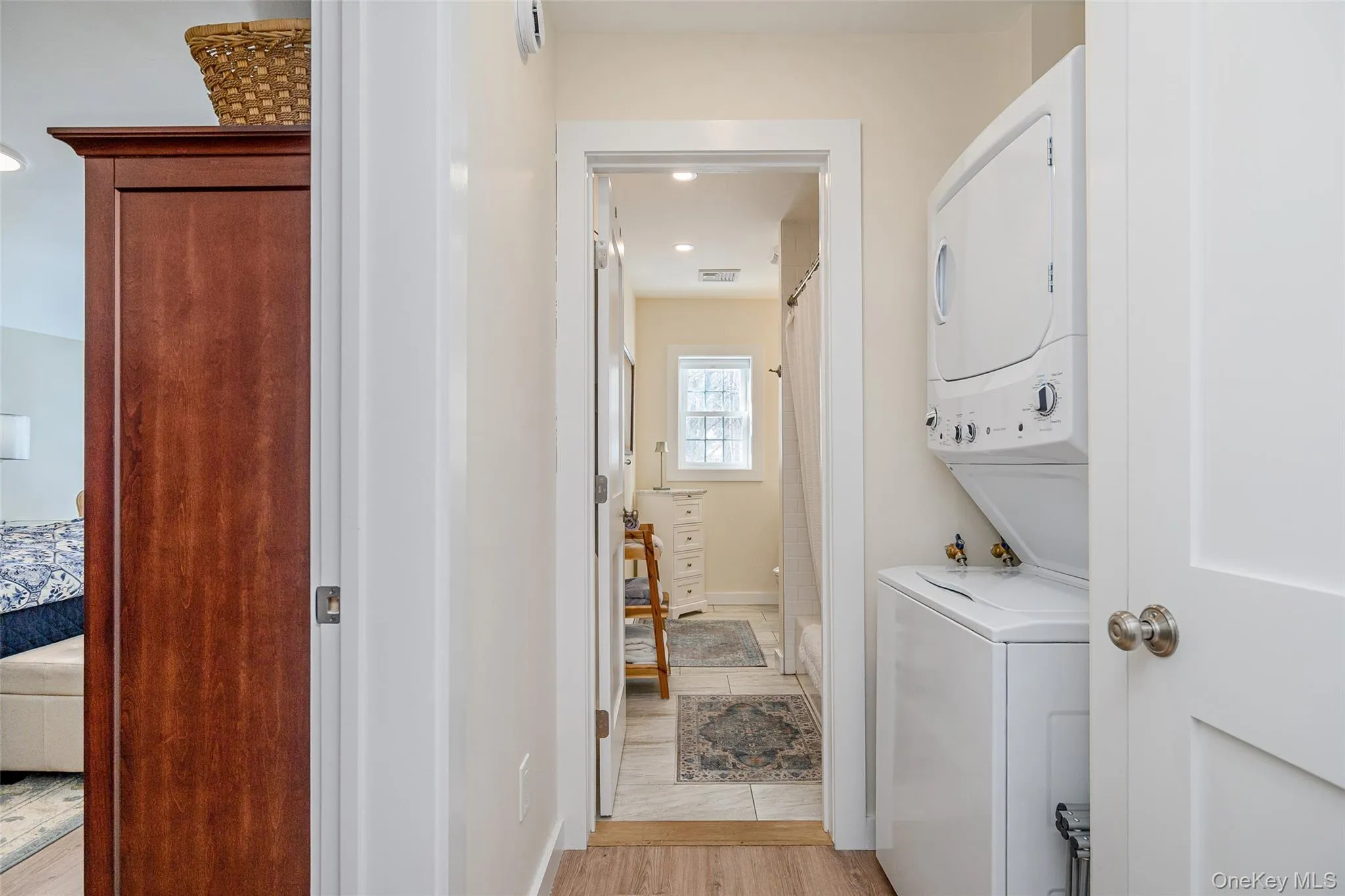 5E Spring Street, Pawling, NY, 1 Bedroom Bedrooms, 3 Rooms Rooms,1 BathroomBathrooms,Residential Lease,For Rent,Spring,0,964475 5E Spring Street, Pawling, NY, 1 Bedroom Bedrooms, 3 Rooms Rooms,1 BathroomBathrooms,Residential Lease,For Rent,Spring,0,964475