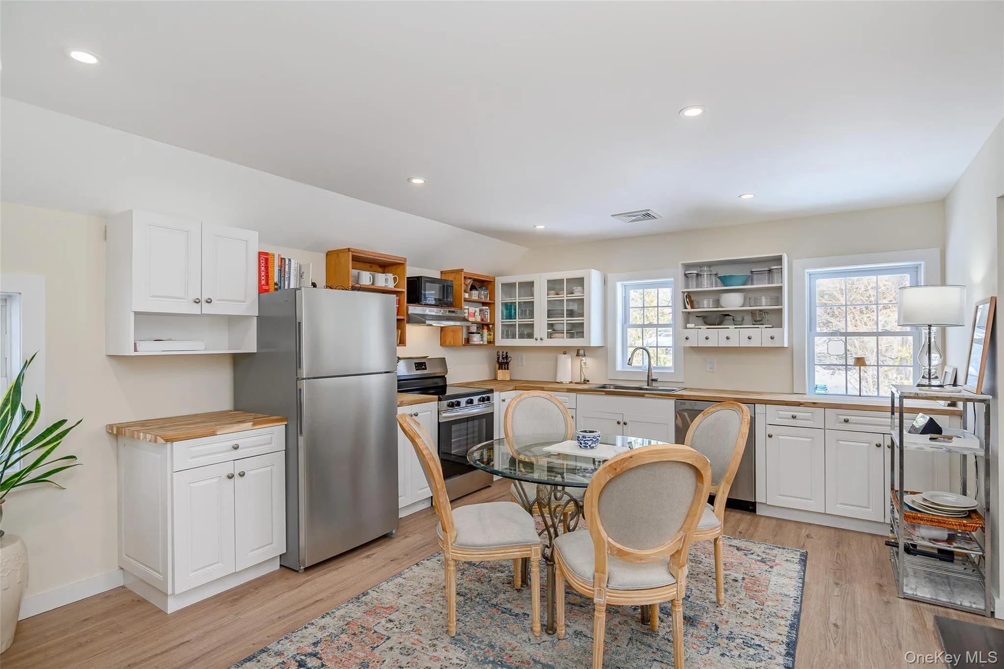 5E Spring Street, Pawling, NY, 1 Bedroom Bedrooms, 3 Rooms Rooms,1 BathroomBathrooms,Residential Lease,For Rent,Spring,0,964475 5E Spring Street, Pawling, NY, 1 Bedroom Bedrooms, 3 Rooms Rooms,1 BathroomBathrooms,Residential Lease,For Rent,Spring,0,964475