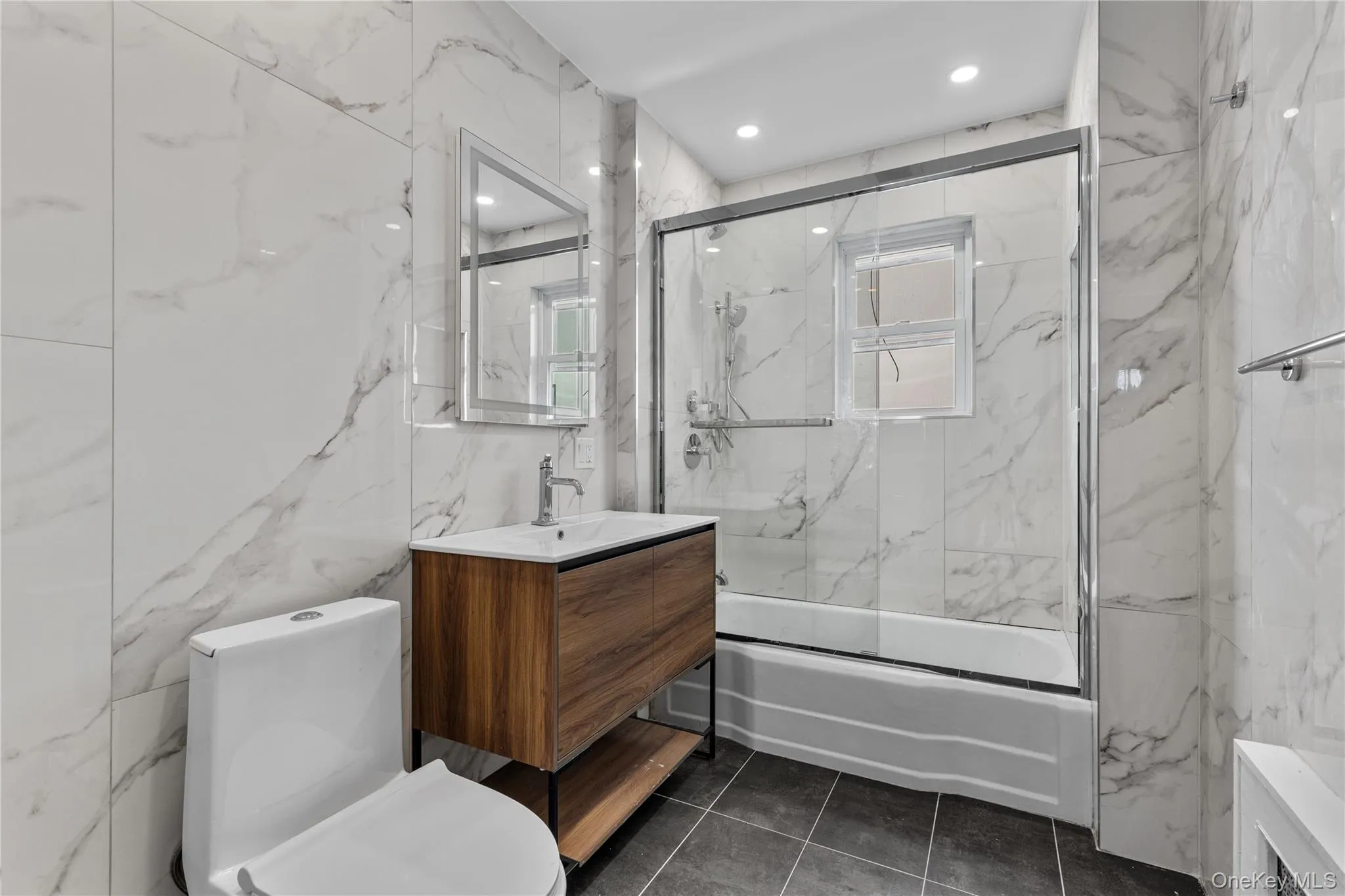 840 Broadway, Long Beach, NY, 3 Bedrooms Bedrooms, 6 Rooms Rooms,2 BathroomsBathrooms,Residential Lease,For Rent,Broadway,0,964494 840 Broadway, Long Beach, NY, 3 Bedrooms Bedrooms, 6 Rooms Rooms,2 BathroomsBathrooms,Residential Lease,For Rent,Broadway,0,964494