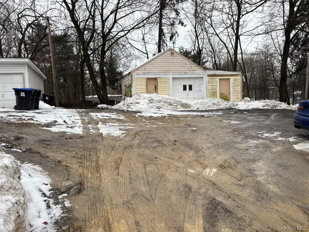 40 Parker Avenue, Poughkeepsie, NY, 3 Bedrooms Bedrooms, 7 Rooms Rooms,1 BathroomBathrooms,Residential Lease,For Rent,Parker,0,964512 40 Parker Avenue, Poughkeepsie, NY, 3 Bedrooms Bedrooms, 7 Rooms Rooms,1 BathroomBathrooms,Residential Lease,For Rent,Parker,0,964512