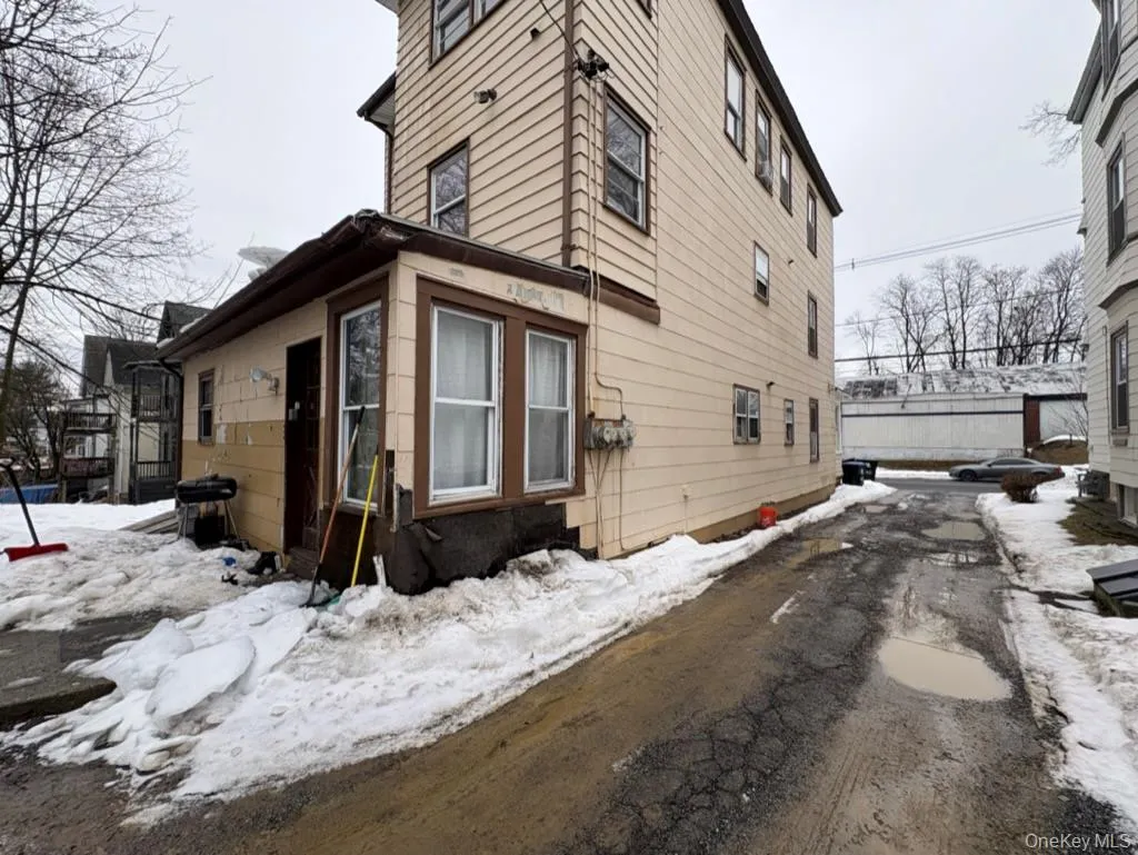40 Parker Avenue, Poughkeepsie, NY, 3 Bedrooms Bedrooms, 7 Rooms Rooms,1 BathroomBathrooms,Residential Lease,For Rent,Parker,0,964512 40 Parker Avenue, Poughkeepsie, NY, 3 Bedrooms Bedrooms, 7 Rooms Rooms,1 BathroomBathrooms,Residential Lease,For Rent,Parker,0,964512