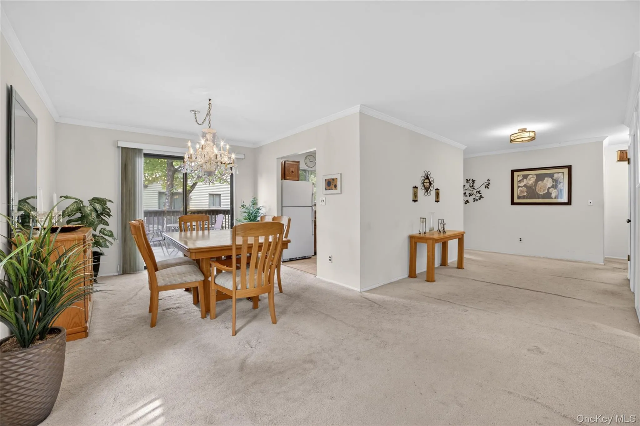 Open floor plan, so much space. Dining room with sliders, to the right of the dining room is easy access to the kitchen. Open floor plan, so much space. Dining room with sliders, to the right of the dining room is easy access to the kitchen.