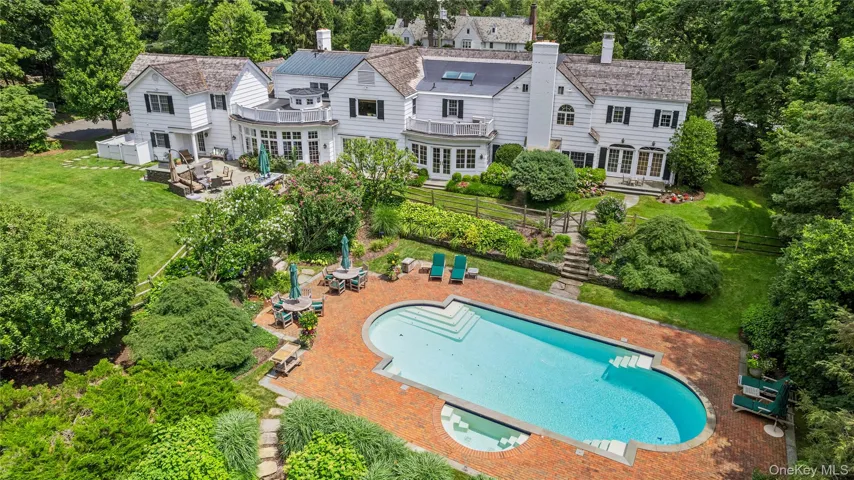 Make your dreams come true ! A staycation home !