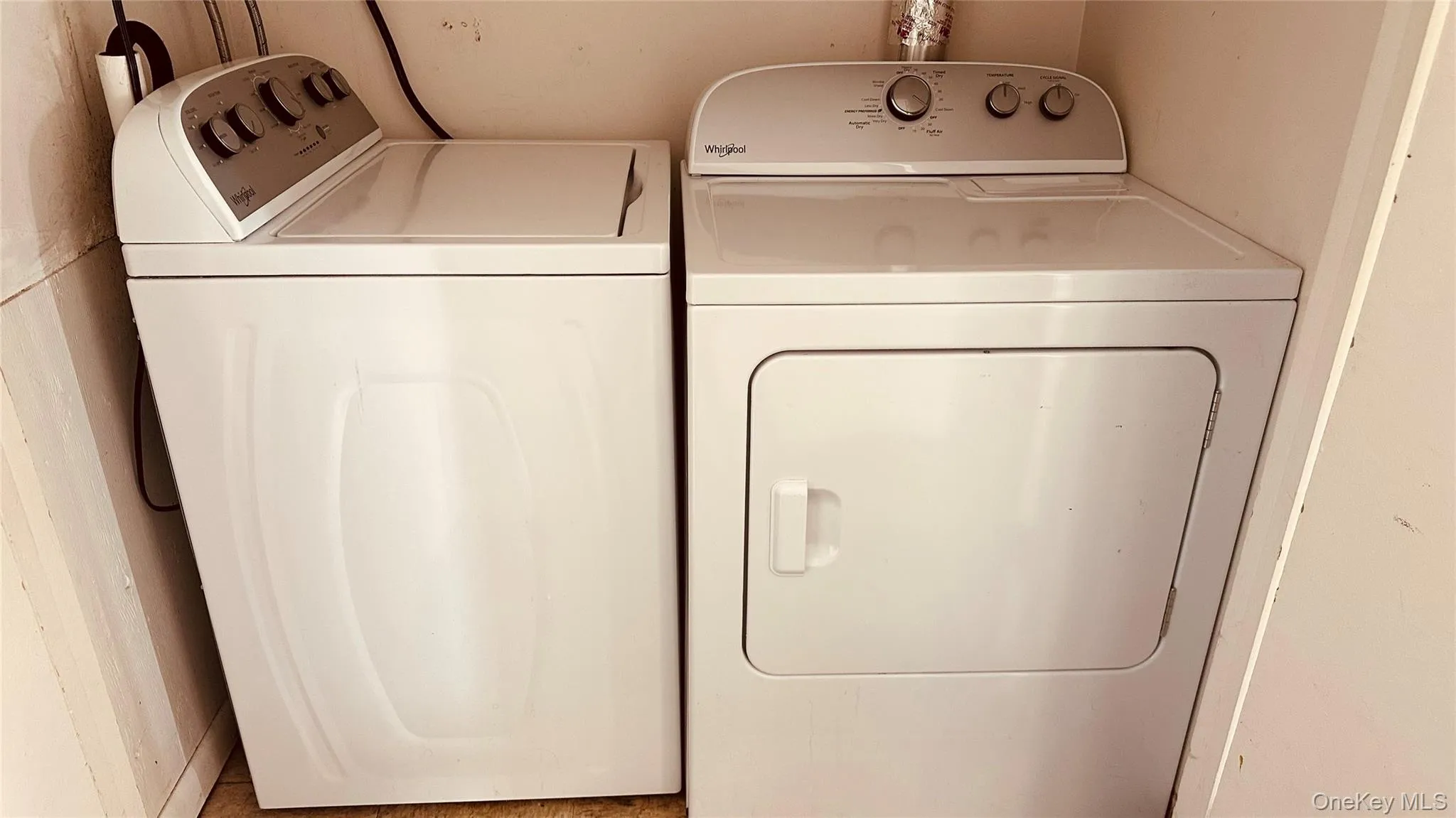 881 Albany Post Road, New Paltz, NY, 3 Bedrooms Bedrooms, 7 Rooms Rooms,2 BathroomsBathrooms,Residential Lease,For Rent,Albany Post,0,964527 881 Albany Post Road, New Paltz, NY, 3 Bedrooms Bedrooms, 7 Rooms Rooms,2 BathroomsBathrooms,Residential Lease,For Rent,Albany Post,0,964527