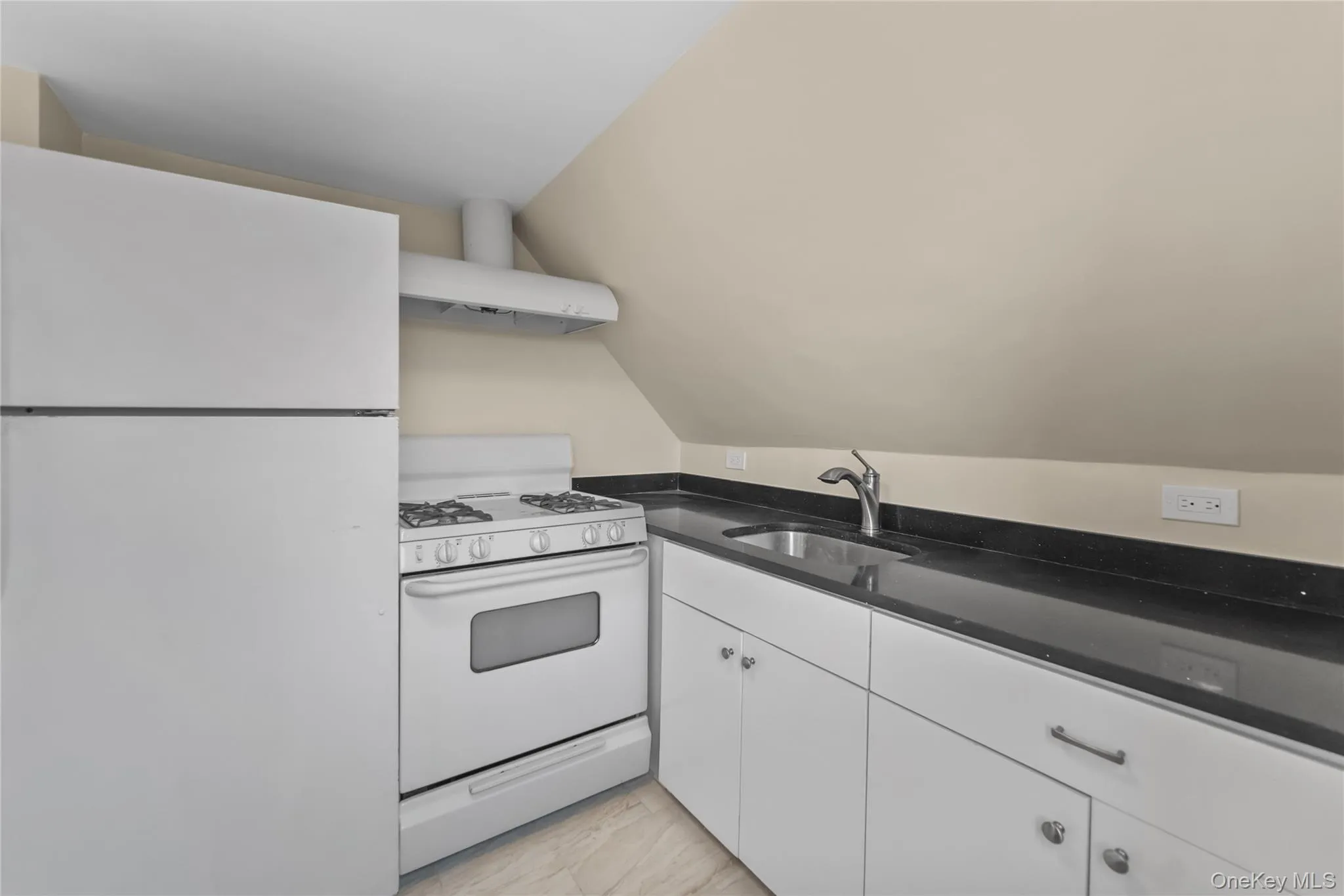 81 Washington Street, Greenburgh, NY, 1 Bedroom Bedrooms, 3 Rooms Rooms,1 BathroomBathrooms,Residential Lease,For Rent,Washington,0,964533 81 Washington Street, Greenburgh, NY, 1 Bedroom Bedrooms, 3 Rooms Rooms,1 BathroomBathrooms,Residential Lease,For Rent,Washington,0,964533