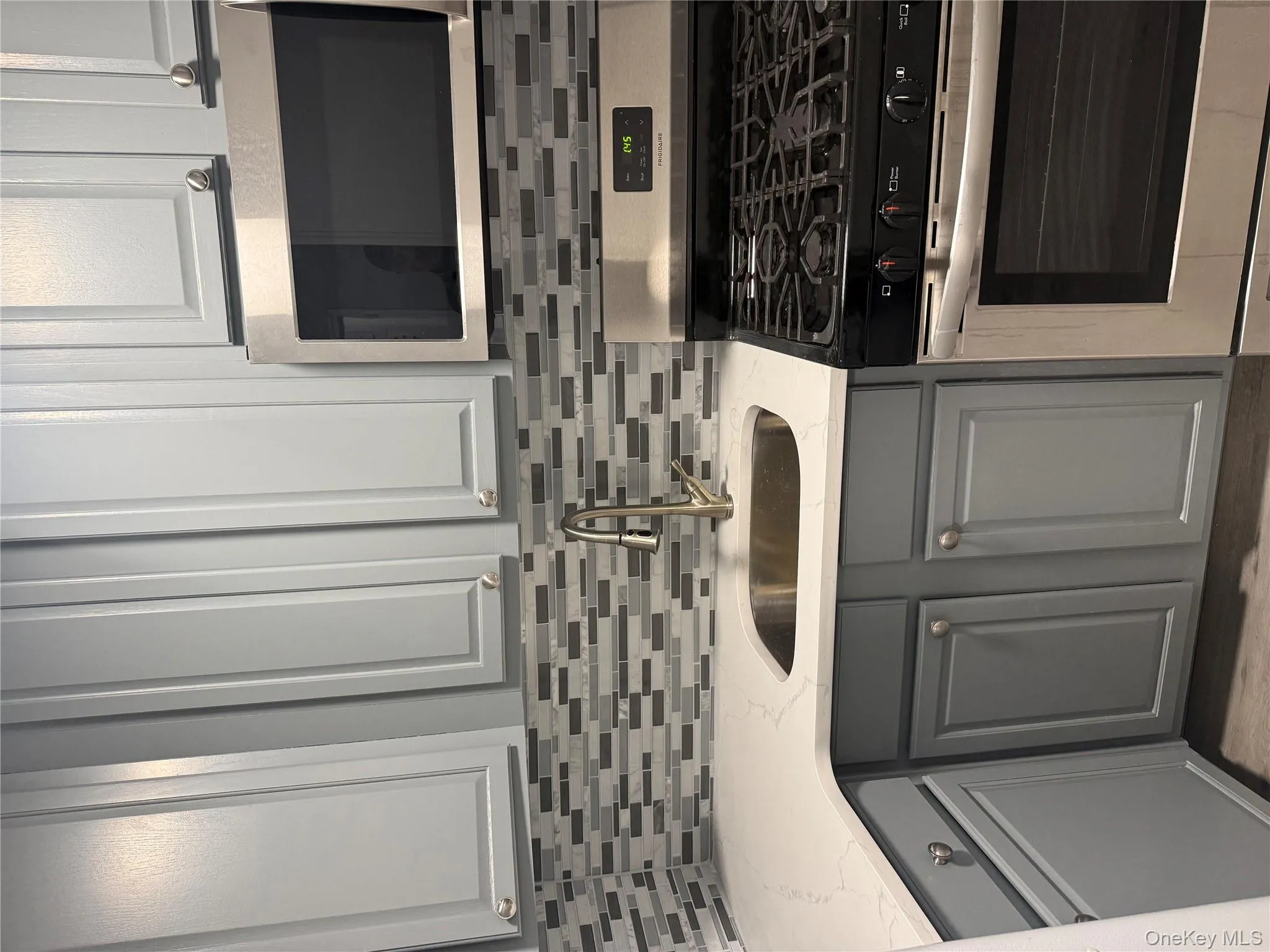 61-55 98TH STREET 98TH, New York, NY, 1 Bedroom Bedrooms, 2 Rooms Rooms,1 BathroomBathrooms,Residential Lease,For Rent,98TH,0,964537 61-55 98TH STREET 98TH, New York, NY, 1 Bedroom Bedrooms, 2 Rooms Rooms,1 BathroomBathrooms,Residential Lease,For Rent,98TH,0,964537