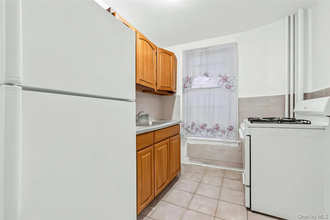 1993 Amsterdam Avenue, New York, NY, 2 Bedrooms Bedrooms, 4 Rooms Rooms,1 BathroomBathrooms,Residential,For Rent,Amsterdam Avenue,0,964630 1993 Amsterdam Avenue, New York, NY, 2 Bedrooms Bedrooms, 4 Rooms Rooms,1 BathroomBathrooms,Residential,For Rent,Amsterdam Avenue,0,964630