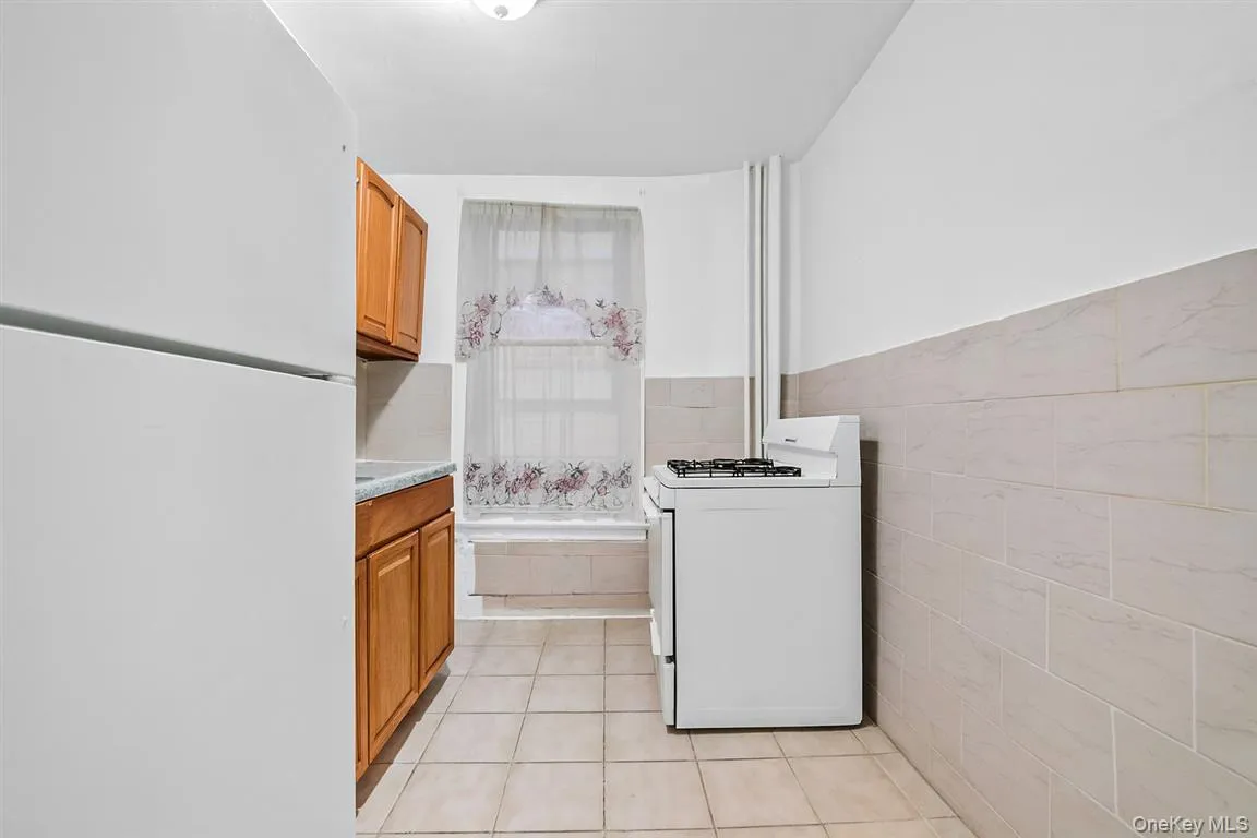 1993 Amsterdam Avenue, New York, NY, 2 Bedrooms Bedrooms, 4 Rooms Rooms,1 BathroomBathrooms,Residential,For Rent,Amsterdam Avenue,0,964630 1993 Amsterdam Avenue, New York, NY, 2 Bedrooms Bedrooms, 4 Rooms Rooms,1 BathroomBathrooms,Residential,For Rent,Amsterdam Avenue,0,964630