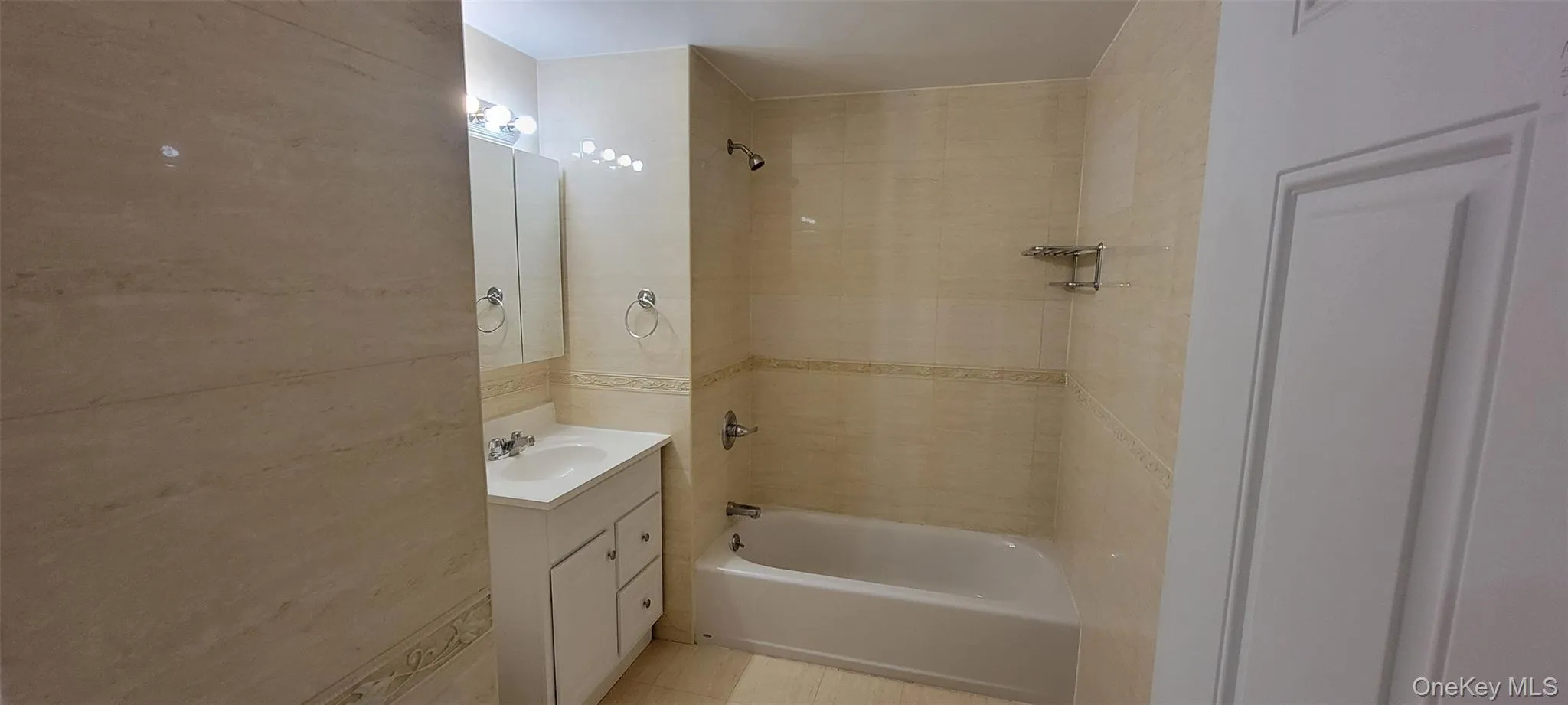 64-73 Austin Street, New York, NY, 2 Bedrooms Bedrooms, 4 Rooms Rooms,2 BathroomsBathrooms,Residential Lease,For Rent,Austin,0,964646 64-73 Austin Street, New York, NY, 2 Bedrooms Bedrooms, 4 Rooms Rooms,2 BathroomsBathrooms,Residential Lease,For Rent,Austin,0,964646