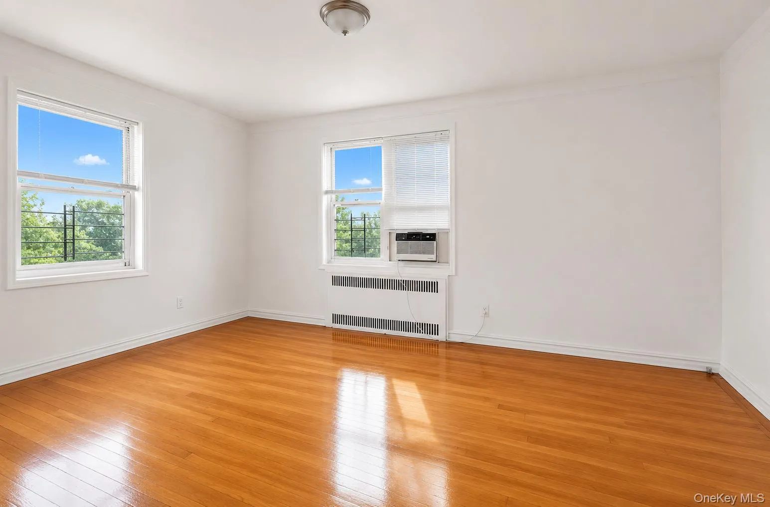 76-36 113th Street, New York, NY, 3 Bedrooms Bedrooms, 6 Rooms Rooms,2 BathroomsBathrooms,Residential,For Rent,113th,0,KEY964657 76-36 113th Street, New York, NY, 3 Bedrooms Bedrooms, 6 Rooms Rooms,2 BathroomsBathrooms,Residential,For Rent,113th,0,KEY964657