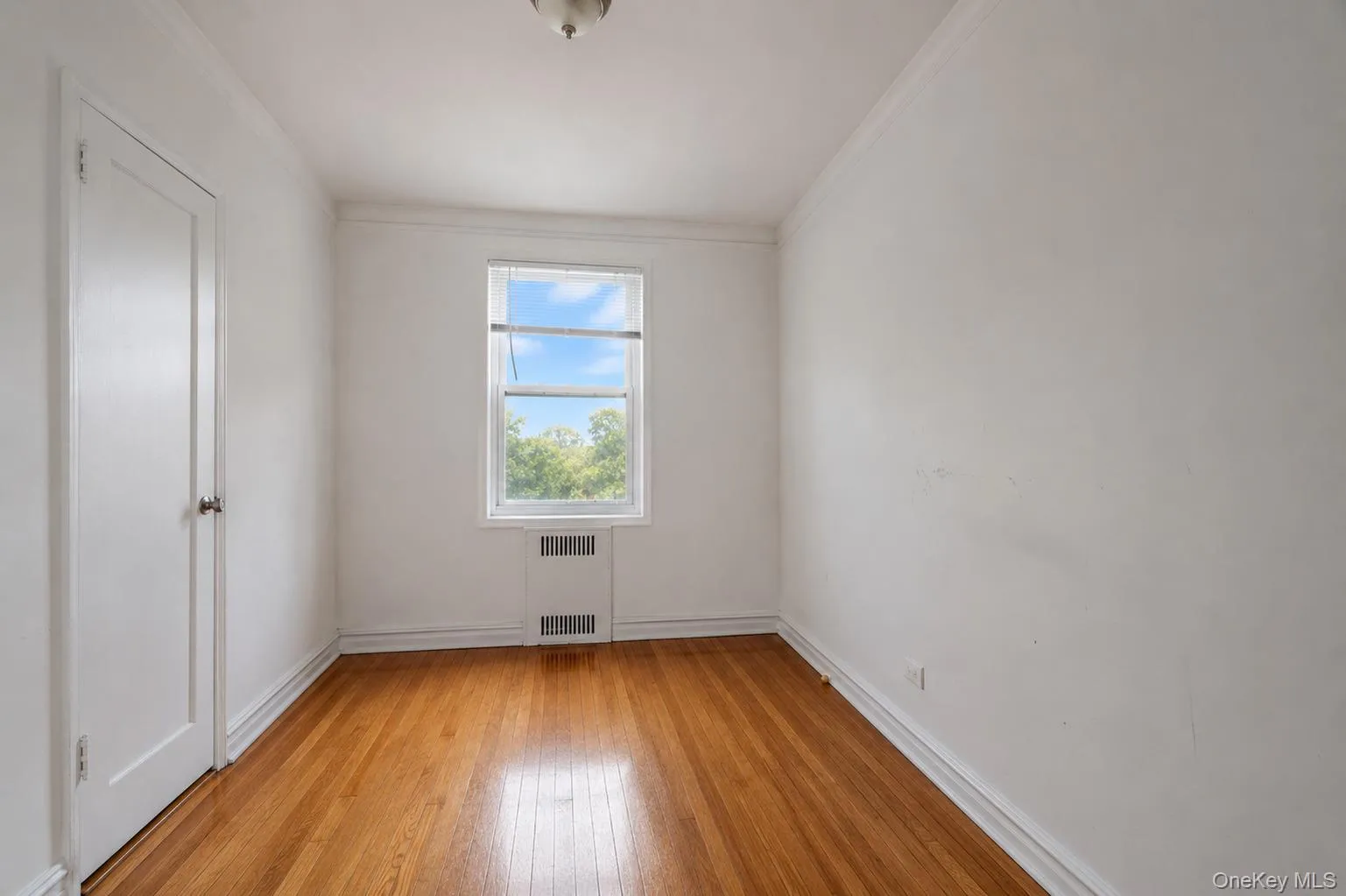 76-36 113th Street, New York, NY, 3 Bedrooms Bedrooms, 6 Rooms Rooms,2 BathroomsBathrooms,Residential,For Rent,113th,0,KEY964657 76-36 113th Street, New York, NY, 3 Bedrooms Bedrooms, 6 Rooms Rooms,2 BathroomsBathrooms,Residential,For Rent,113th,0,KEY964657