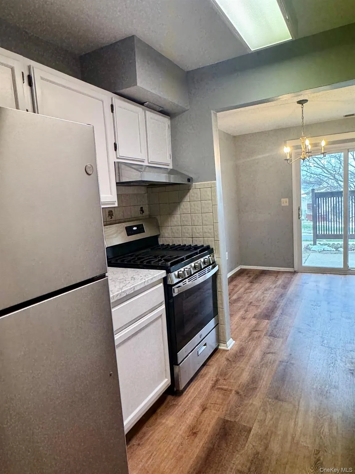 3917 Whispering Hills, Chester Town, NY, 2 Bedrooms Bedrooms, 6 Rooms Rooms,1 BathroomBathrooms,Residential Lease,For Rent,Whispering,0,964688 3917 Whispering Hills, Chester Town, NY, 2 Bedrooms Bedrooms, 6 Rooms Rooms,1 BathroomBathrooms,Residential Lease,For Rent,Whispering,0,964688