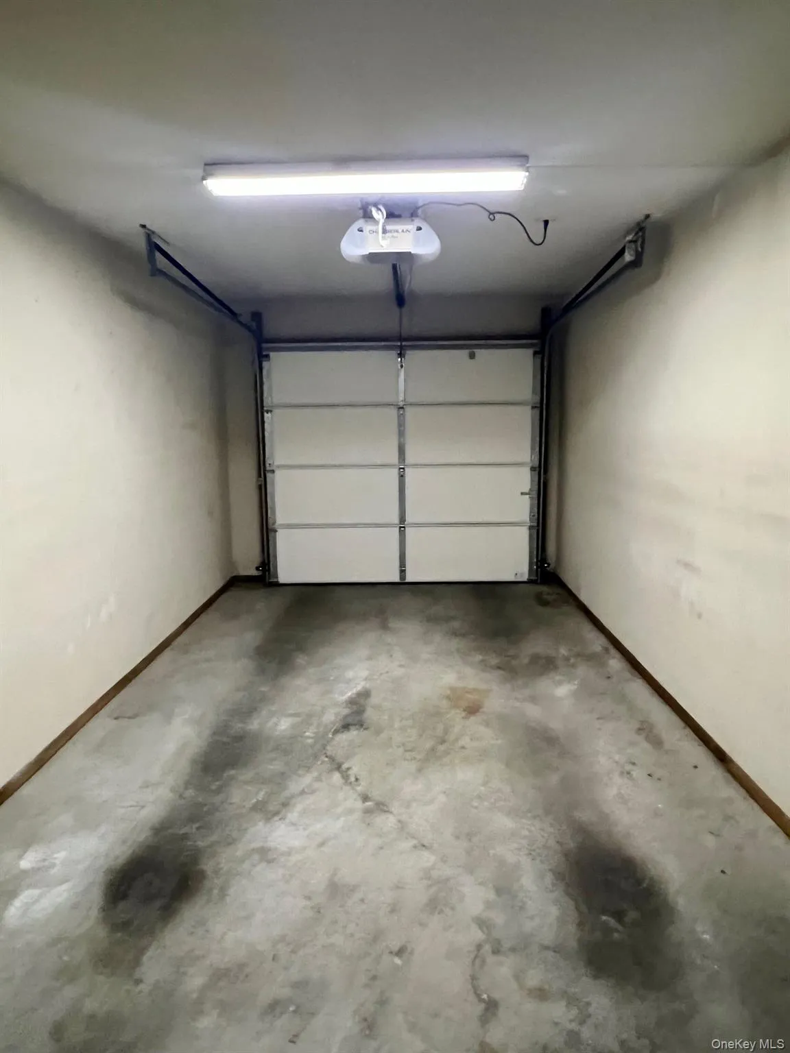 One car garage One car garage