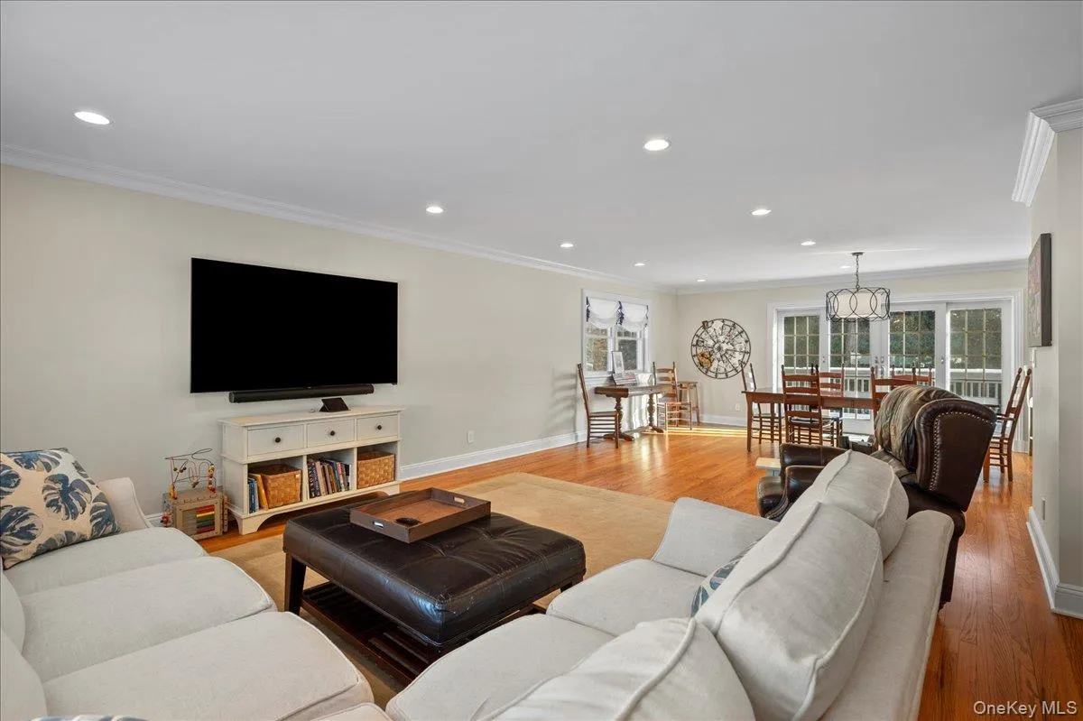 299 STRATTON Road, New Rochelle, NY, 4 Bedrooms Bedrooms, 8 Rooms Rooms,3 BathroomsBathrooms,Residential,For Rent,STRATTON,0,964716 299 STRATTON Road, New Rochelle, NY, 4 Bedrooms Bedrooms, 8 Rooms Rooms,3 BathroomsBathrooms,Residential,For Rent,STRATTON,0,964716