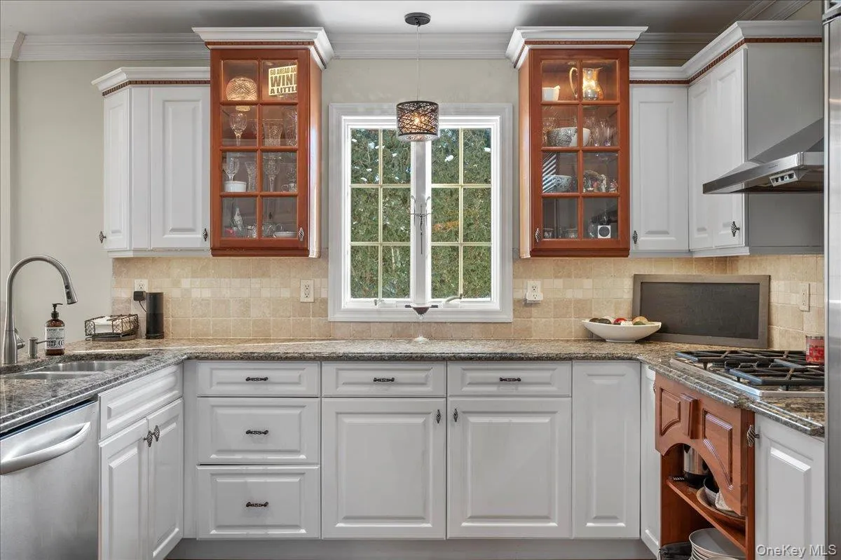 299 STRATTON Road, New Rochelle, NY, 4 Bedrooms Bedrooms, 8 Rooms Rooms,3 BathroomsBathrooms,Residential,For Rent,STRATTON,0,964716 299 STRATTON Road, New Rochelle, NY, 4 Bedrooms Bedrooms, 8 Rooms Rooms,3 BathroomsBathrooms,Residential,For Rent,STRATTON,0,964716