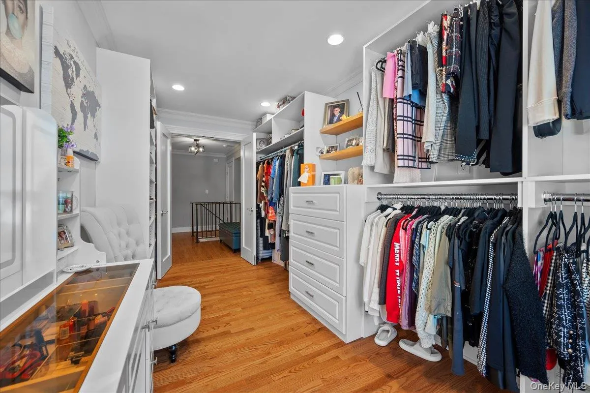 299 STRATTON Road, New Rochelle, NY, 4 Bedrooms Bedrooms, 8 Rooms Rooms,3 BathroomsBathrooms,Residential,For Rent,STRATTON,0,964716 299 STRATTON Road, New Rochelle, NY, 4 Bedrooms Bedrooms, 8 Rooms Rooms,3 BathroomsBathrooms,Residential,For Rent,STRATTON,0,964716
