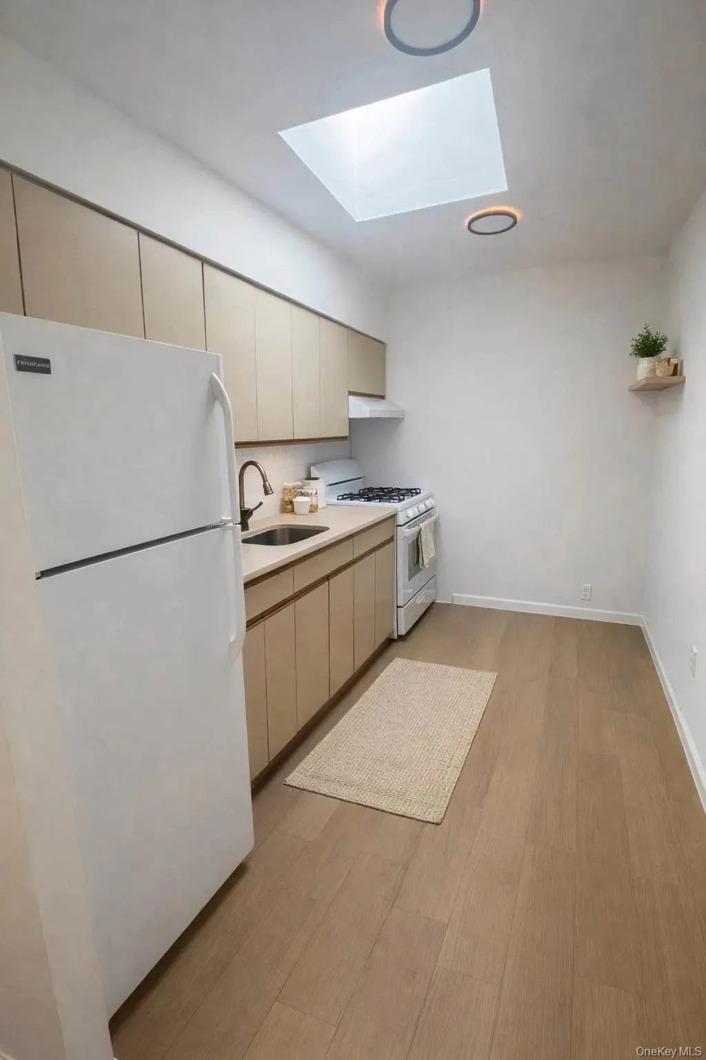6816 Woodside Avenue, New York, NY, 2 Bedrooms Bedrooms, 4 Rooms Rooms,1 BathroomBathrooms,Residential Lease,For Rent,Woodside,0,964717 6816 Woodside Avenue, New York, NY, 2 Bedrooms Bedrooms, 4 Rooms Rooms,1 BathroomBathrooms,Residential Lease,For Rent,Woodside,0,964717