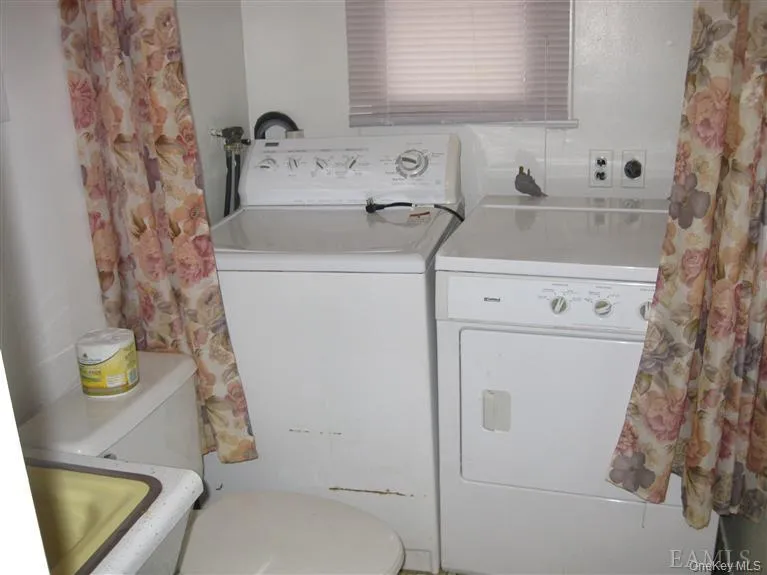 396 Kimball Avenue, Yonkers, NY, 4 Bedrooms Bedrooms, 8 Rooms Rooms,2 BathroomsBathrooms,Residential Lease,For Rent,Kimball,0,964718 396 Kimball Avenue, Yonkers, NY, 4 Bedrooms Bedrooms, 8 Rooms Rooms,2 BathroomsBathrooms,Residential Lease,For Rent,Kimball,0,964718