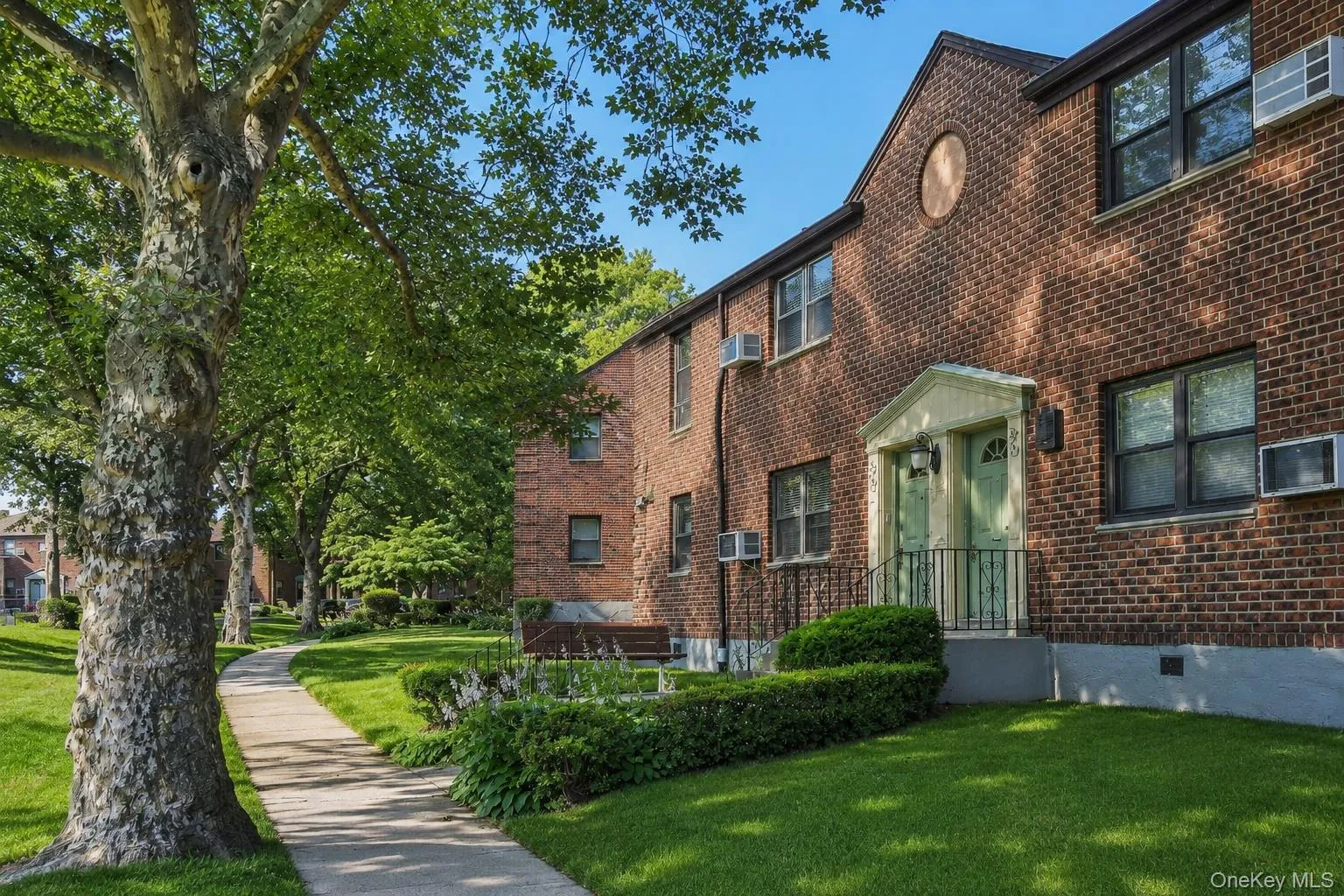 5702 246th Crescent, New York, NY, 3 Bedrooms Bedrooms, 5 Rooms Rooms,1 BathroomBathrooms,Residential,For Rent,246th,0,964719 5702 246th Crescent, New York, NY, 3 Bedrooms Bedrooms, 5 Rooms Rooms,1 BathroomBathrooms,Residential,For Rent,246th,0,964719
