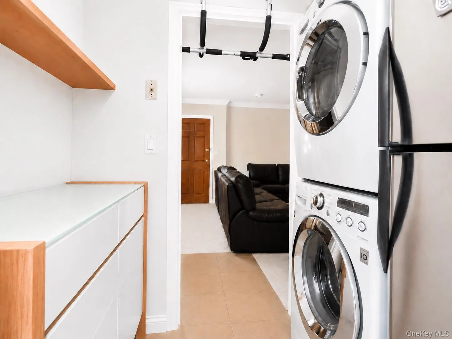 5702 246th Crescent, New York, NY, 3 Bedrooms Bedrooms, 5 Rooms Rooms,1 BathroomBathrooms,Residential,For Rent,246th,0,964719 5702 246th Crescent, New York, NY, 3 Bedrooms Bedrooms, 5 Rooms Rooms,1 BathroomBathrooms,Residential,For Rent,246th,0,964719