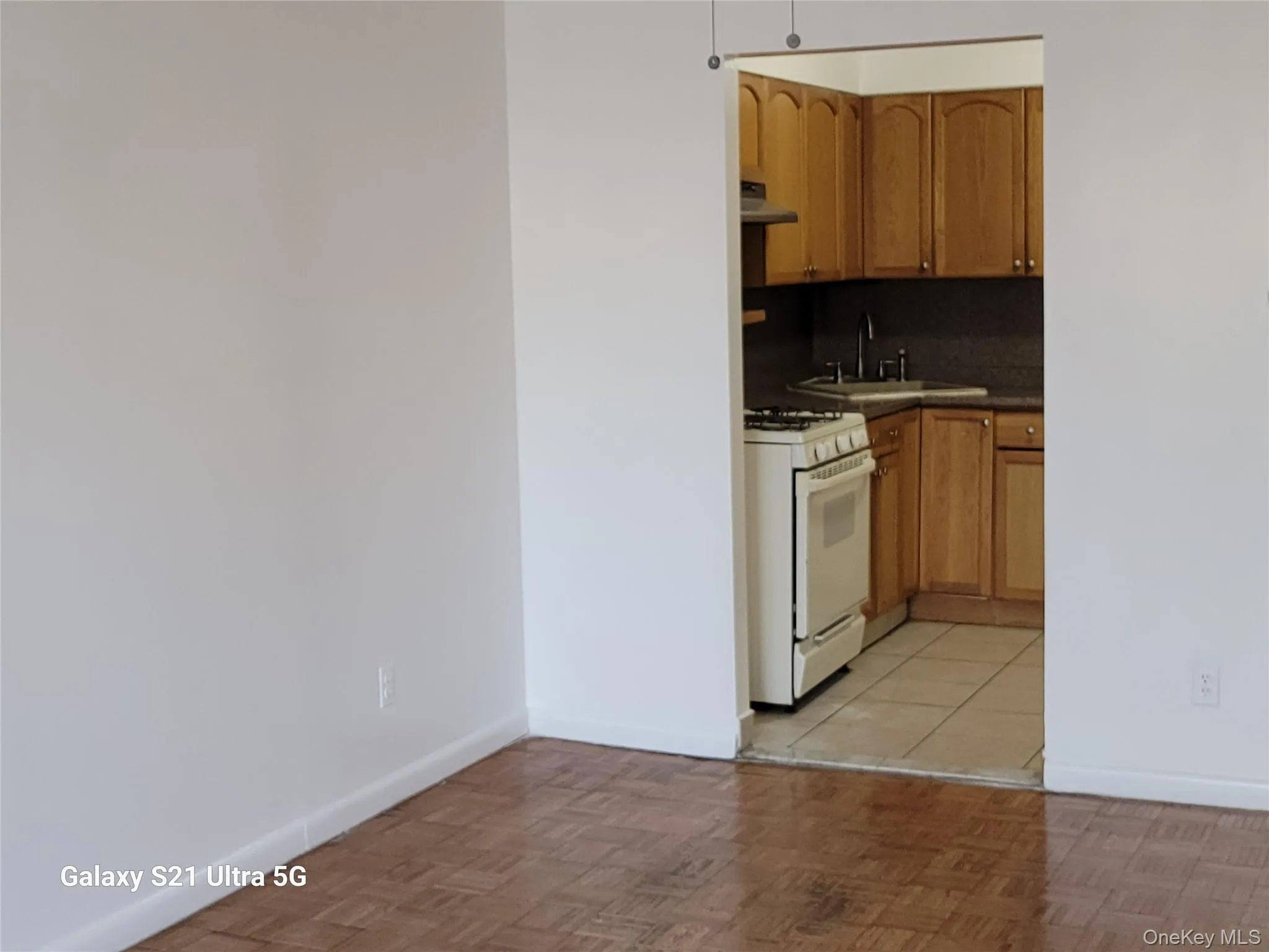 48-82 37th Street, New York, NY, 3 Bedrooms Bedrooms, 7 Rooms Rooms,2 BathroomsBathrooms,Residential Lease,For Rent,37th,0,964730 48-82 37th Street, New York, NY, 3 Bedrooms Bedrooms, 7 Rooms Rooms,2 BathroomsBathrooms,Residential Lease,For Rent,37th,0,964730