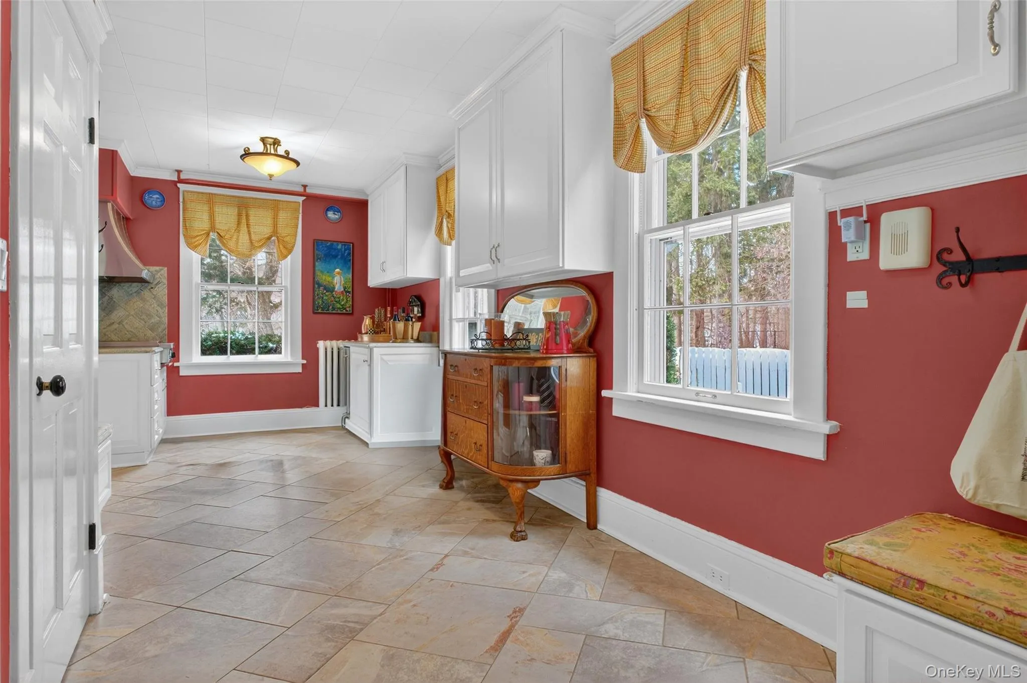 Butler's pantry/mudroom Butler's pantry/mudroom