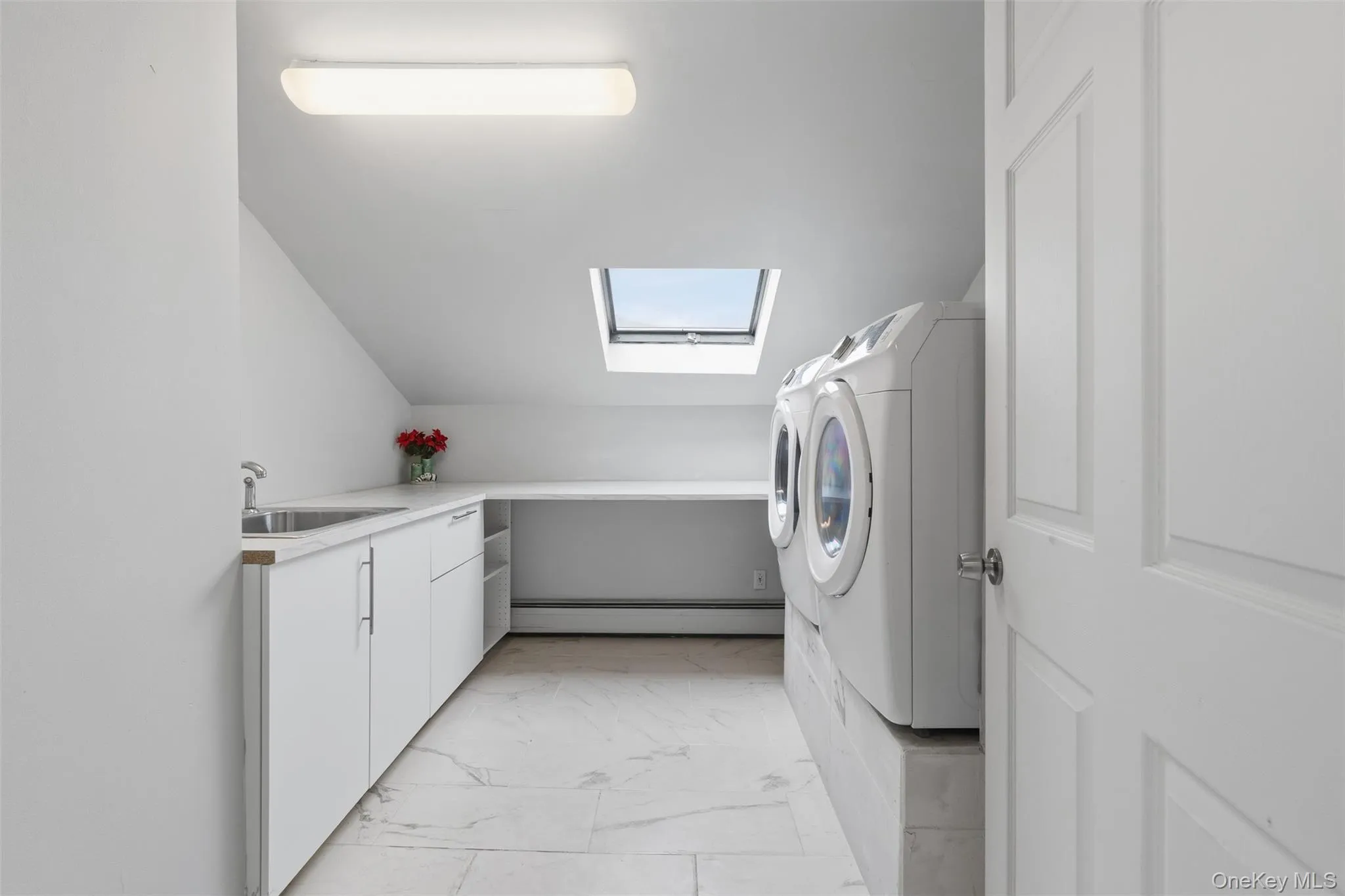 2 Strawberry Hill Lane, Clarkstown, NY, 3 Bedrooms Bedrooms, 14 Rooms Rooms,2 BathroomsBathrooms,Residential,For Rent,Strawberry Hill,0,964734 2 Strawberry Hill Lane, Clarkstown, NY, 3 Bedrooms Bedrooms, 14 Rooms Rooms,2 BathroomsBathrooms,Residential,For Rent,Strawberry Hill,0,964734