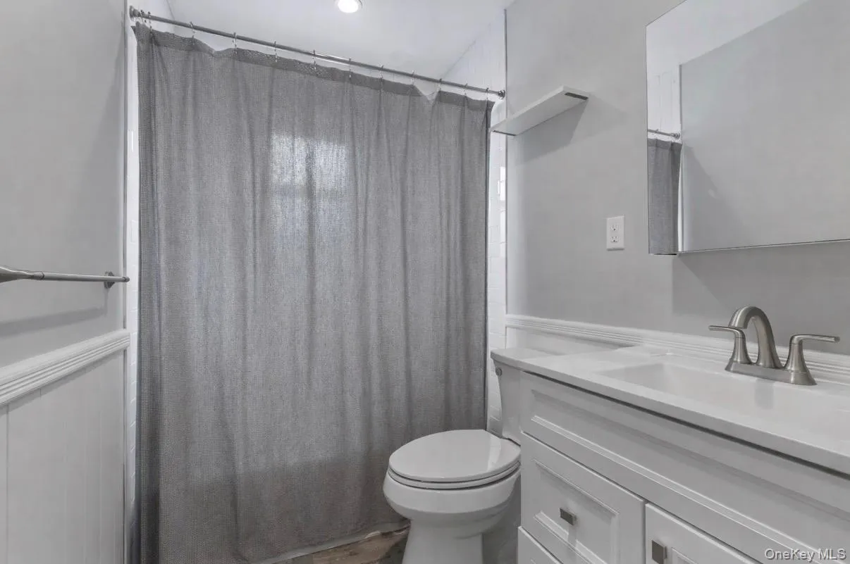 616 Broadway, Long Beach, NY, 3 Bedrooms Bedrooms, 5 Rooms Rooms,1 BathroomBathrooms,Residential Lease,For Rent,Broadway,0,964773 616 Broadway, Long Beach, NY, 3 Bedrooms Bedrooms, 5 Rooms Rooms,1 BathroomBathrooms,Residential Lease,For Rent,Broadway,0,964773