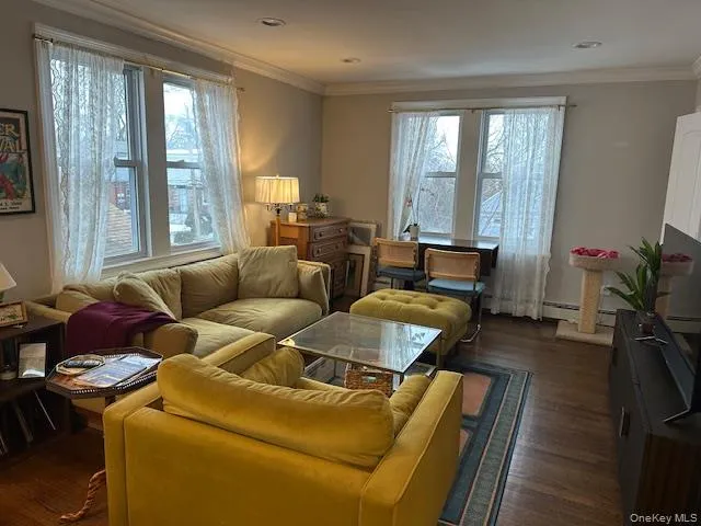 15 Juniper Road, North Hempstead, NY, 2 Bedrooms Bedrooms, 4 Rooms Rooms,1 BathroomBathrooms,Residential Lease,For Rent,Juniper,0,964789 15 Juniper Road, North Hempstead, NY, 2 Bedrooms Bedrooms, 4 Rooms Rooms,1 BathroomBathrooms,Residential Lease,For Rent,Juniper,0,964789