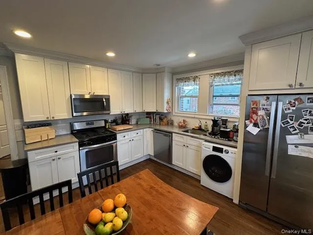 15 Juniper Road, North Hempstead, NY, 2 Bedrooms Bedrooms, 4 Rooms Rooms,1 BathroomBathrooms,Residential Lease,For Rent,Juniper,0,964789 15 Juniper Road, North Hempstead, NY, 2 Bedrooms Bedrooms, 4 Rooms Rooms,1 BathroomBathrooms,Residential Lease,For Rent,Juniper,0,964789