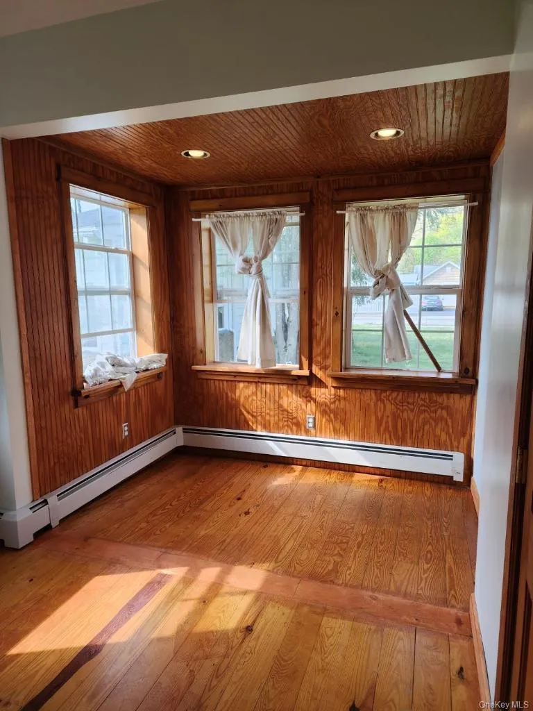 7 Cross Street, Port Jervis, NY, 2 Bedrooms Bedrooms, 4 Rooms Rooms,1 BathroomBathrooms,Residential Sale,For Rent,Cross,0,964808 7 Cross Street, Port Jervis, NY, 2 Bedrooms Bedrooms, 4 Rooms Rooms,1 BathroomBathrooms,Residential Sale,For Rent,Cross,0,964808
