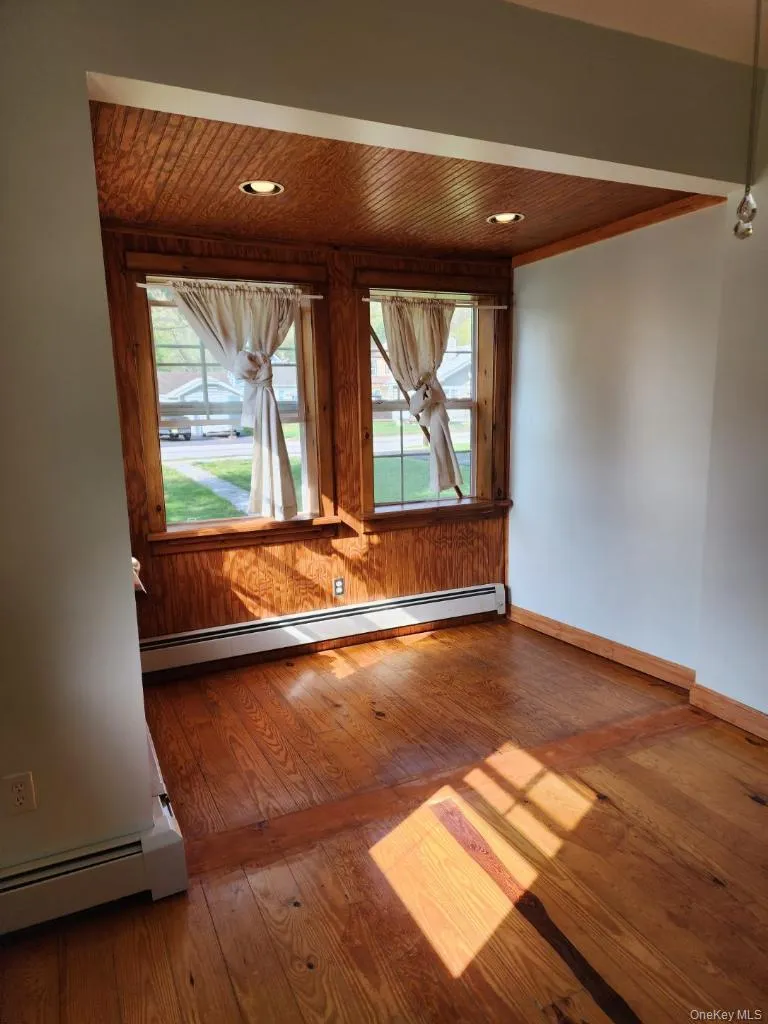 7 Cross Street, Port Jervis, NY, 2 Bedrooms Bedrooms, 4 Rooms Rooms,1 BathroomBathrooms,Residential Sale,For Rent,Cross,0,964808 7 Cross Street, Port Jervis, NY, 2 Bedrooms Bedrooms, 4 Rooms Rooms,1 BathroomBathrooms,Residential Sale,For Rent,Cross,0,964808