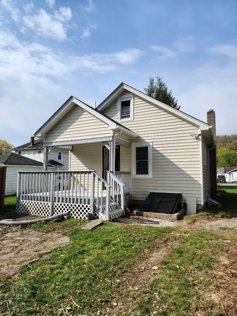 7 Cross Street, Port Jervis, NY, 2 Bedrooms Bedrooms, 4 Rooms Rooms,1 BathroomBathrooms,Residential Sale,For Rent,Cross,0,964808 7 Cross Street, Port Jervis, NY, 2 Bedrooms Bedrooms, 4 Rooms Rooms,1 BathroomBathrooms,Residential Sale,For Rent,Cross,0,964808