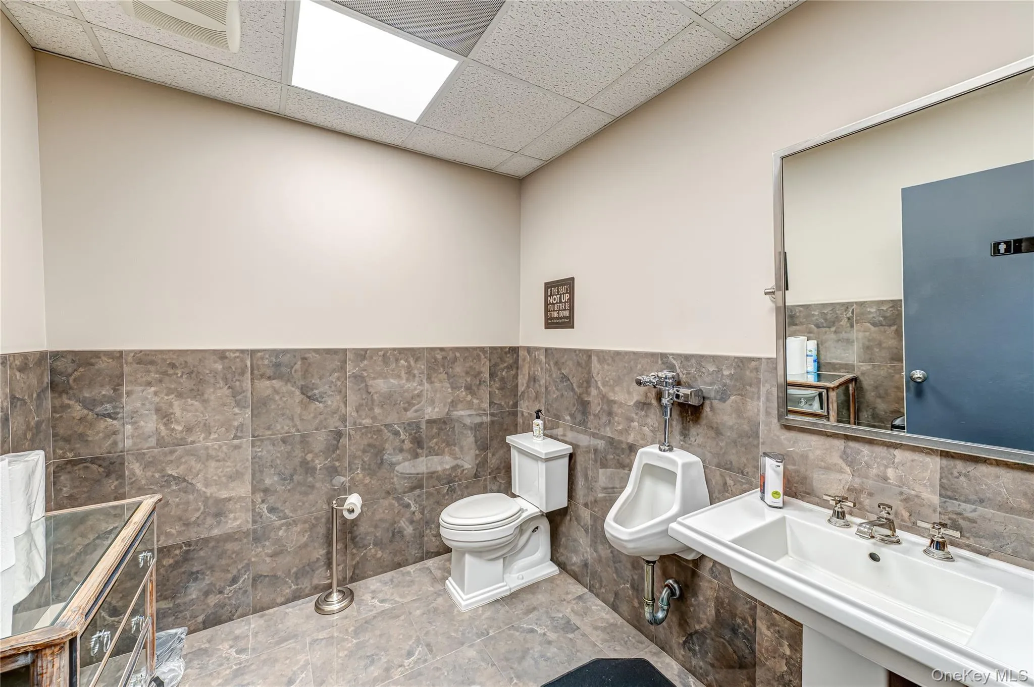 48 Elm Street, Huntington, NY, ,Commercial Lease,For Rent,Elm,0,964811 48 Elm Street, Huntington, NY, ,Commercial Lease,For Rent,Elm,0,964811