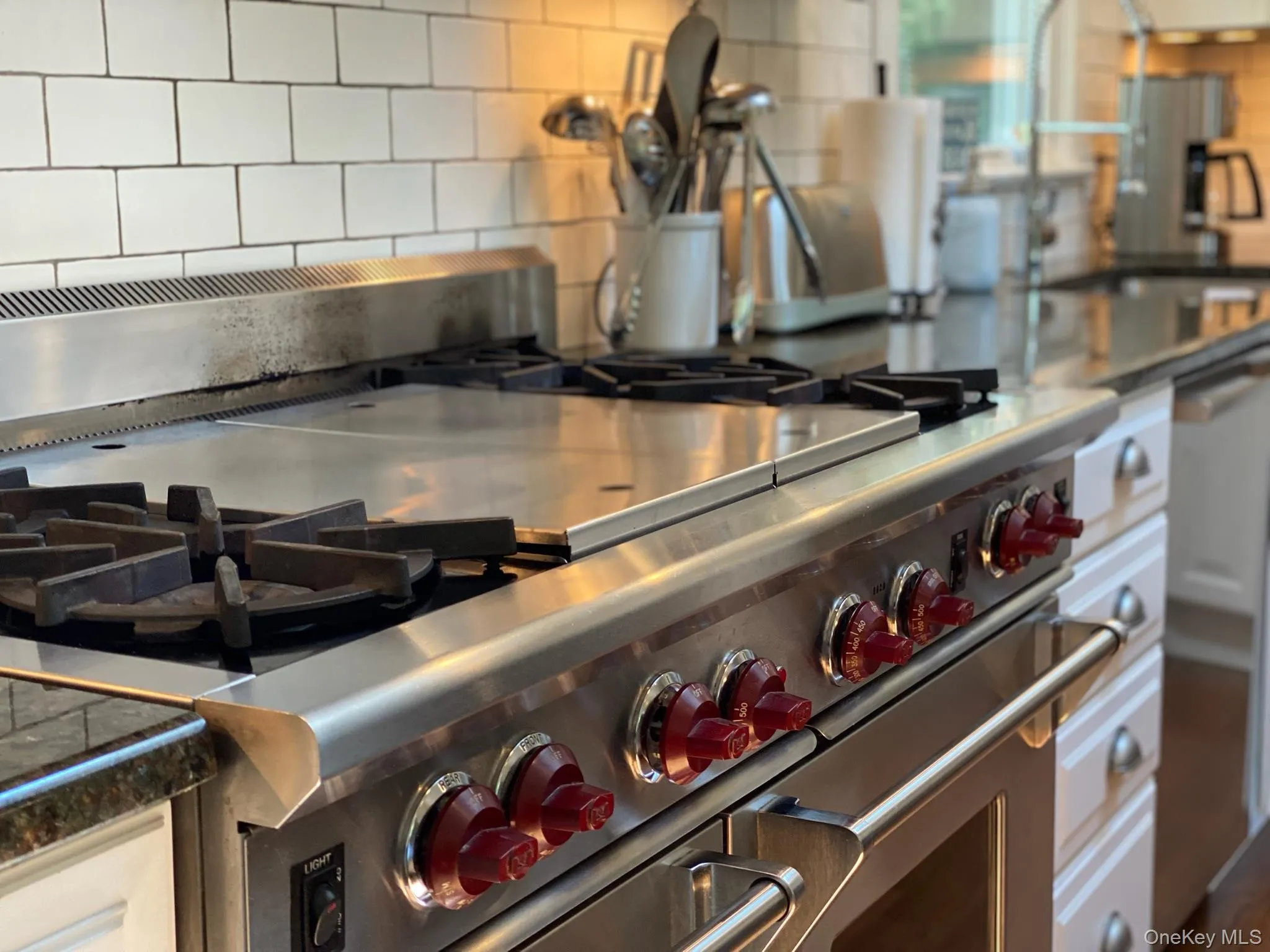 28 Old Trail Road, Southampton, NY, 4 Bedrooms Bedrooms, 11 Rooms Rooms,2 BathroomsBathrooms,Residential Lease,For Rent,Old Trail,0,964814 28 Old Trail Road, Southampton, NY, 4 Bedrooms Bedrooms, 11 Rooms Rooms,2 BathroomsBathrooms,Residential Lease,For Rent,Old Trail,0,964814