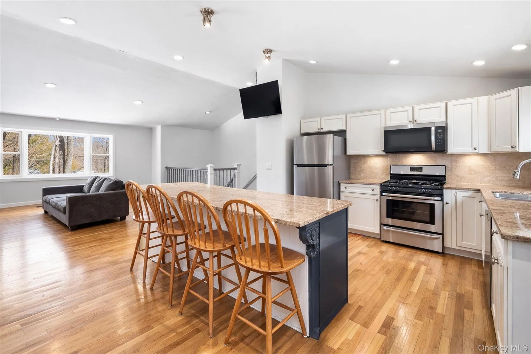 153 Pascack Road, Clarkstown, NY, 6 Bedrooms Bedrooms, 10 Rooms Rooms,3 BathroomsBathrooms,Residential Sale,For Rent,Pascack,0,964821 153 Pascack Road, Clarkstown, NY, 6 Bedrooms Bedrooms, 10 Rooms Rooms,3 BathroomsBathrooms,Residential Sale,For Rent,Pascack,0,964821