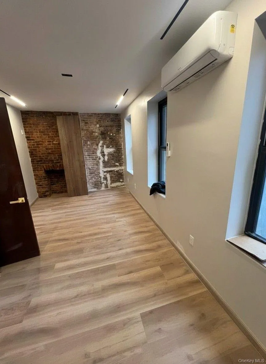 294 Broadway, New York, NY, 2 Bedrooms Bedrooms, 3 Rooms Rooms,1 BathroomBathrooms,Residential Lease,For Rent,Broadway,0,964848 294 Broadway, New York, NY, 2 Bedrooms Bedrooms, 3 Rooms Rooms,1 BathroomBathrooms,Residential Lease,For Rent,Broadway,0,964848