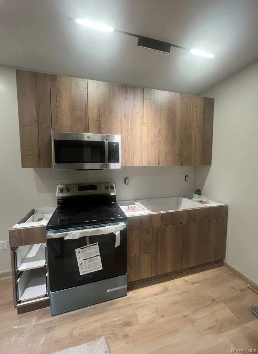 294 Broadway, New York, NY, 2 Bedrooms Bedrooms, 3 Rooms Rooms,1 BathroomBathrooms,Residential Lease,For Rent,Broadway,0,964848 294 Broadway, New York, NY, 2 Bedrooms Bedrooms, 3 Rooms Rooms,1 BathroomBathrooms,Residential Lease,For Rent,Broadway,0,964848