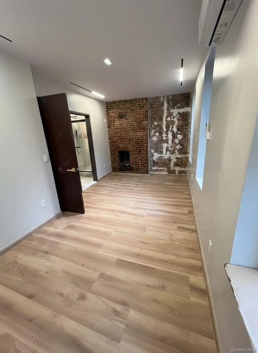 294 Broadway, New York, NY, 2 Bedrooms Bedrooms, 3 Rooms Rooms,1 BathroomBathrooms,Residential Lease,For Rent,Broadway,0,964848 294 Broadway, New York, NY, 2 Bedrooms Bedrooms, 3 Rooms Rooms,1 BathroomBathrooms,Residential Lease,For Rent,Broadway,0,964848