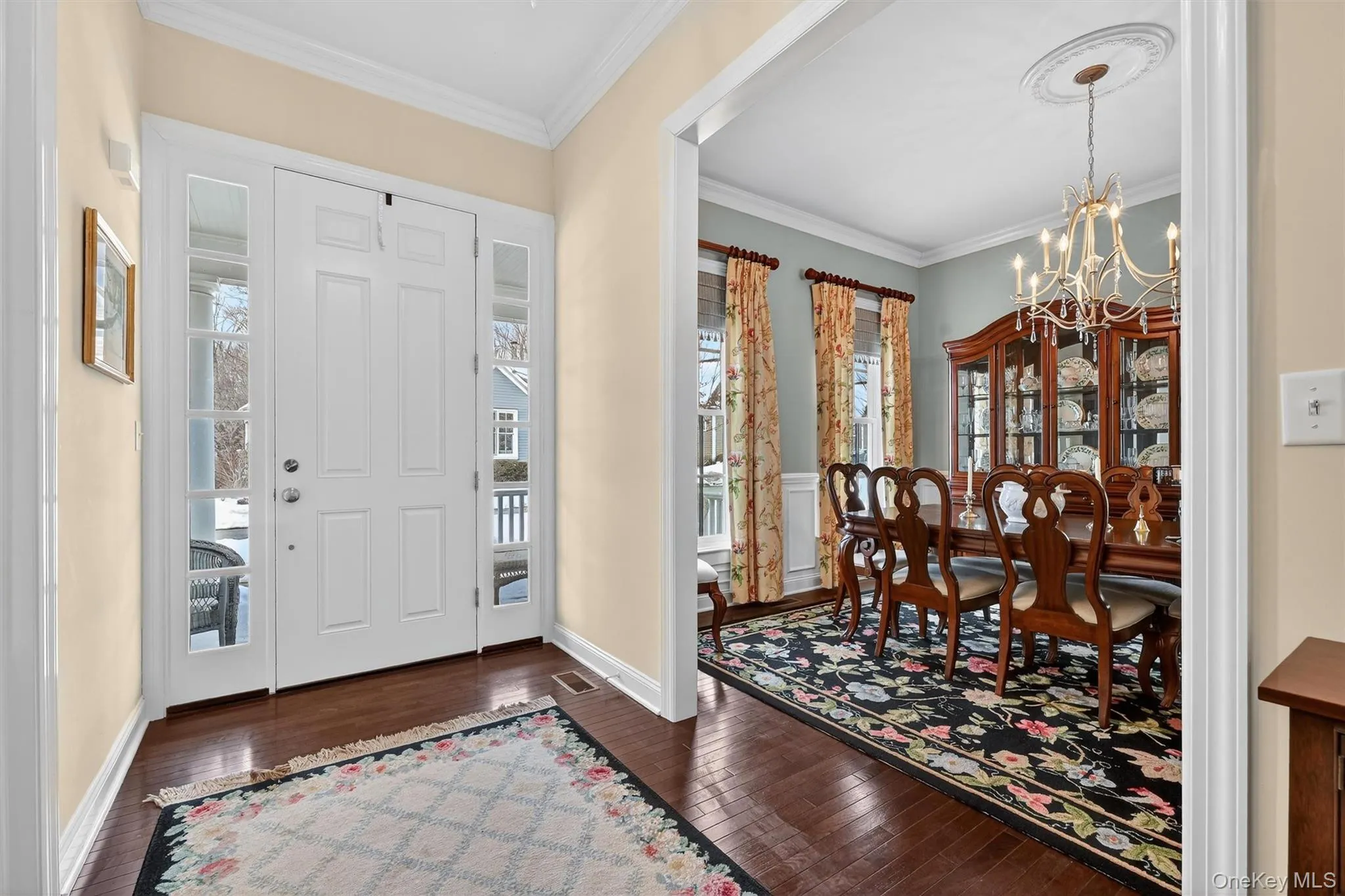 Bright and welcoming entryway that sets the tone for this beautifully maintained Warwick, NY home. Bright and welcoming entryway that sets the tone for this beautifully maintained Warwick, NY home.