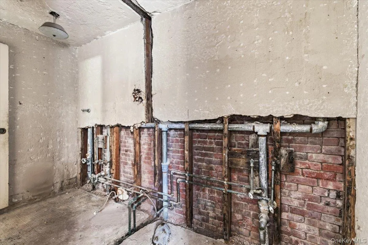 200 139th Street, New York, NY, 8 Bedrooms Bedrooms, 20 Rooms Rooms,6 BathroomsBathrooms,Residential,For Rent,139th,0,964927 200 139th Street, New York, NY, 8 Bedrooms Bedrooms, 20 Rooms Rooms,6 BathroomsBathrooms,Residential,For Rent,139th,0,964927